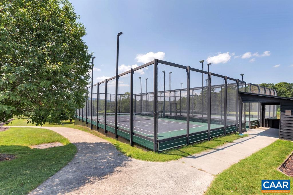 1120 CAMBRIDGE HILL LN