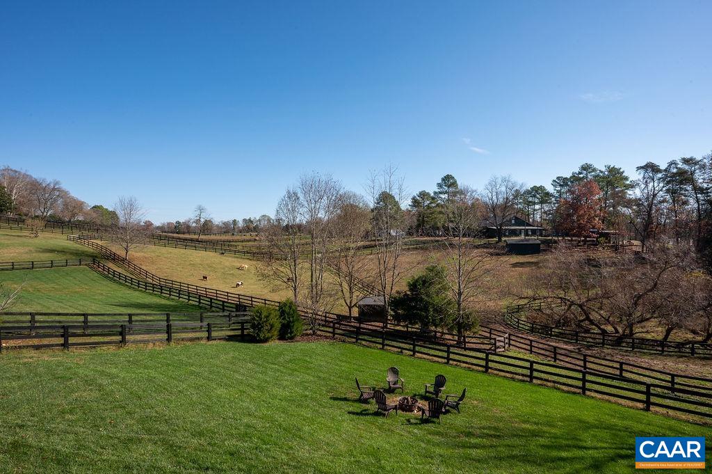 1120 CAMBRIDGE HILL LN
