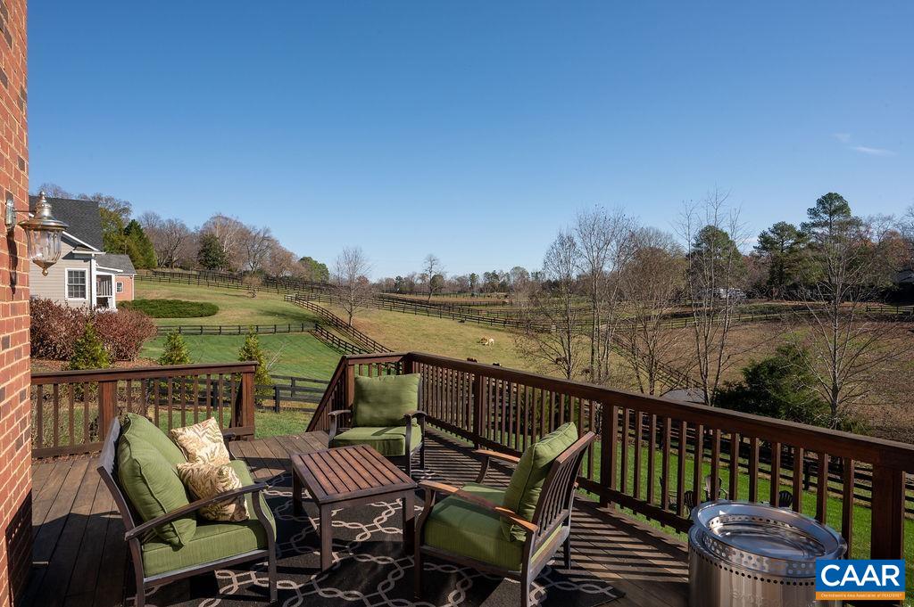 1120 CAMBRIDGE HILL LN