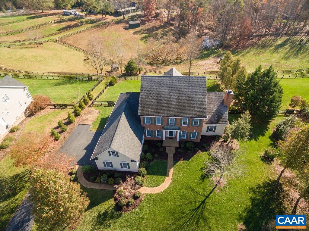 1120 CAMBRIDGE HILL LN
