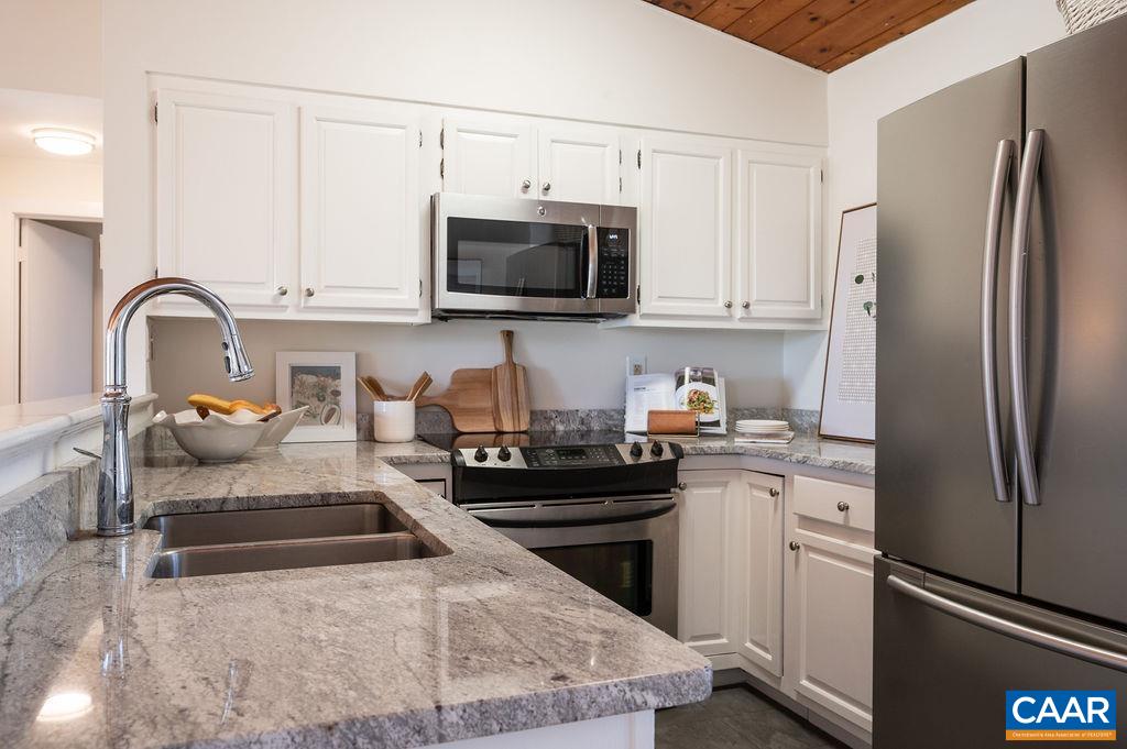 2289 BROWNS GAP TPKE