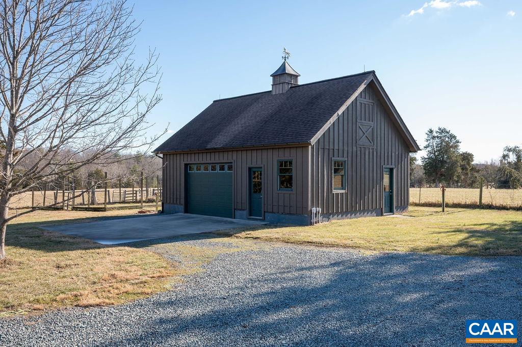 2289 BROWNS GAP TPKE