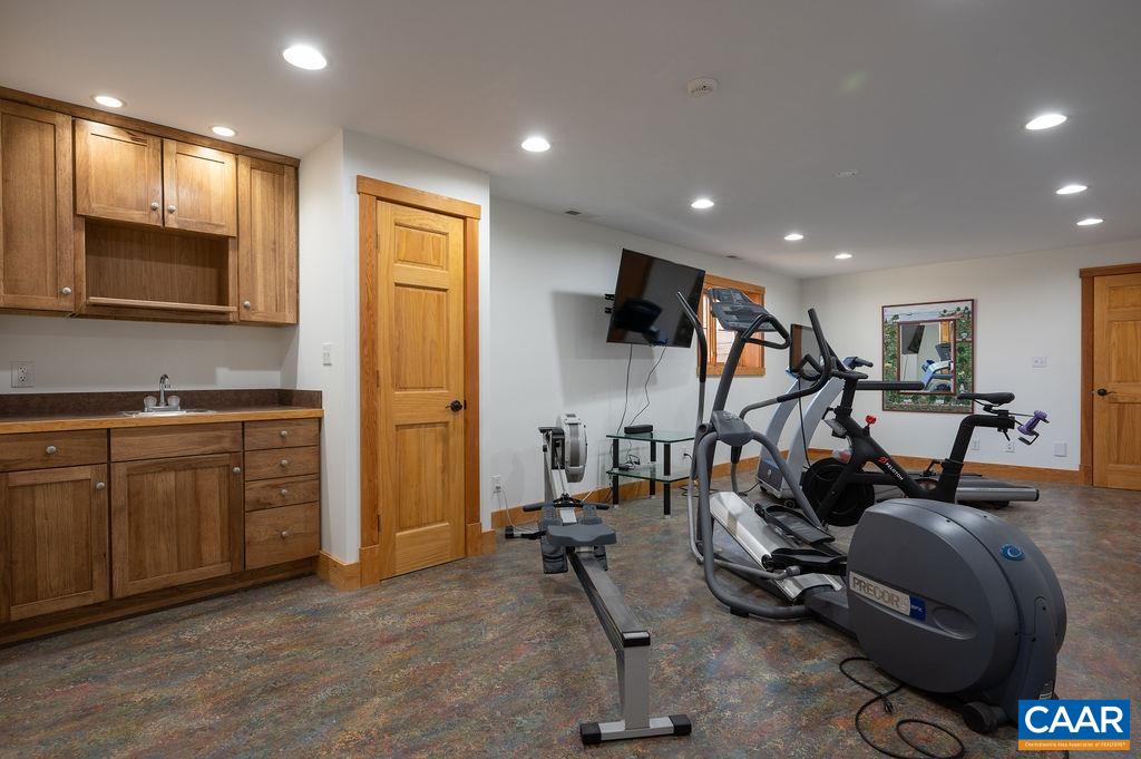 2289 BROWNS GAP TPKE