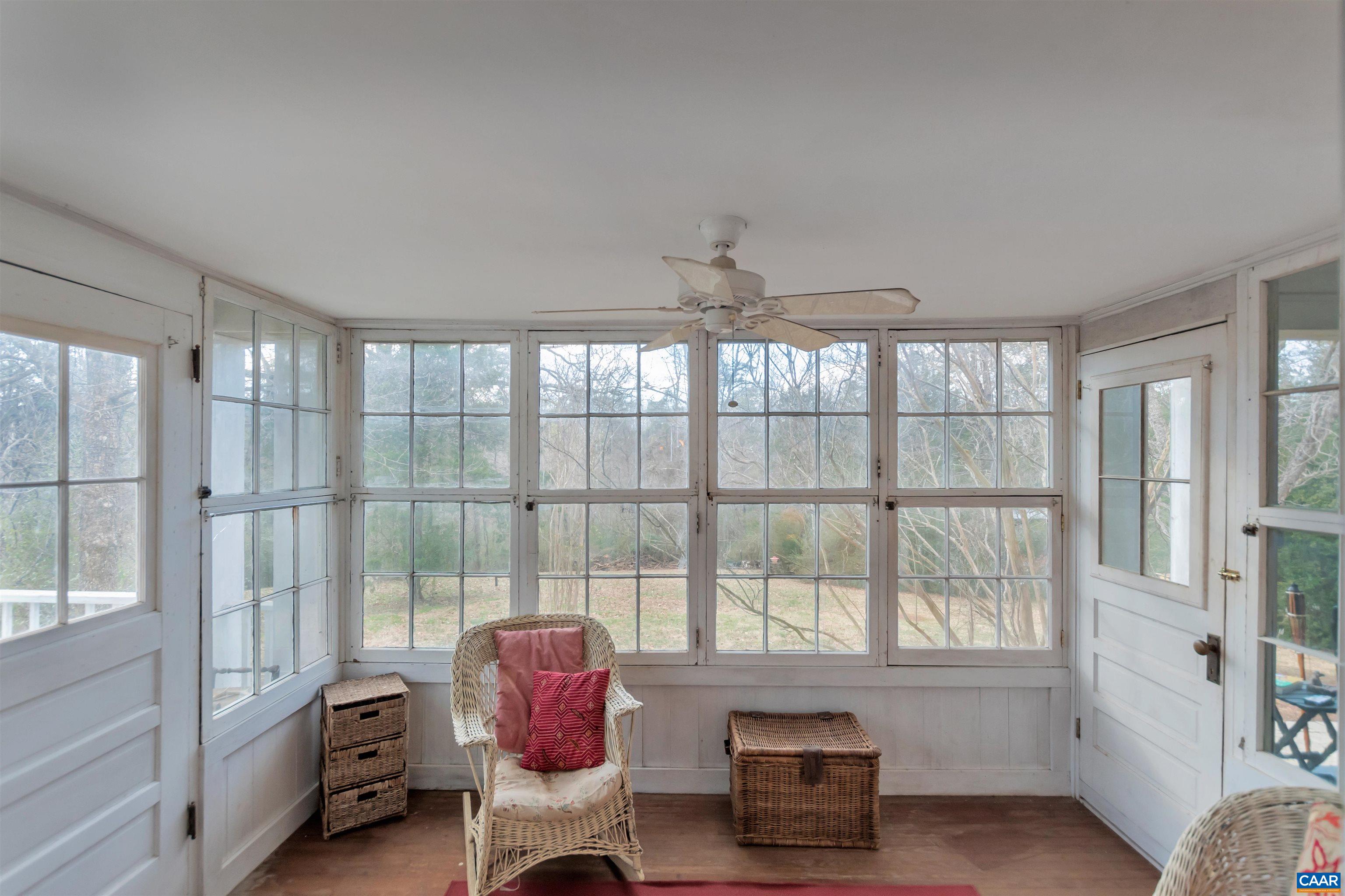 2761 JAMES RIVER RD
