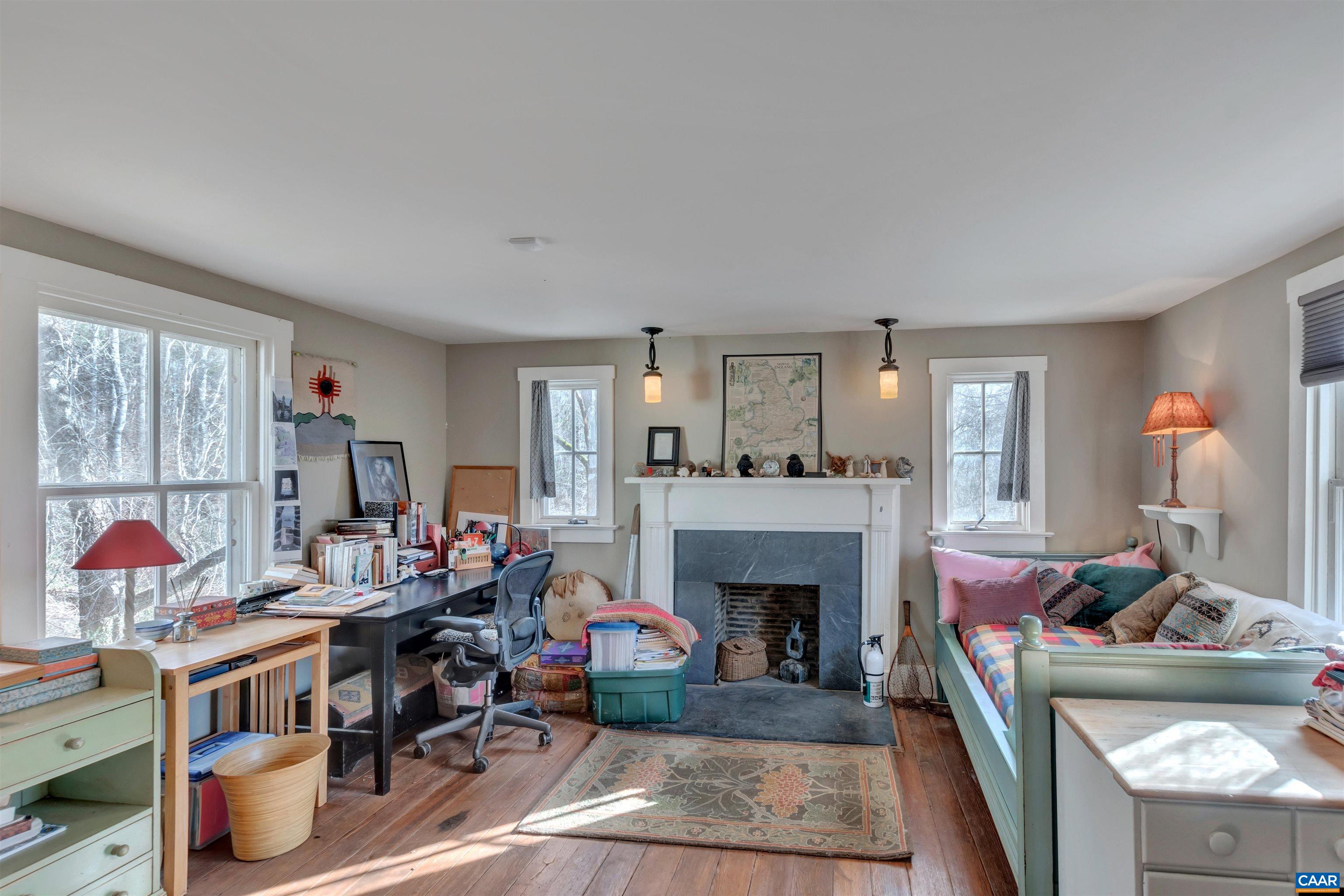 2761 JAMES RIVER RD