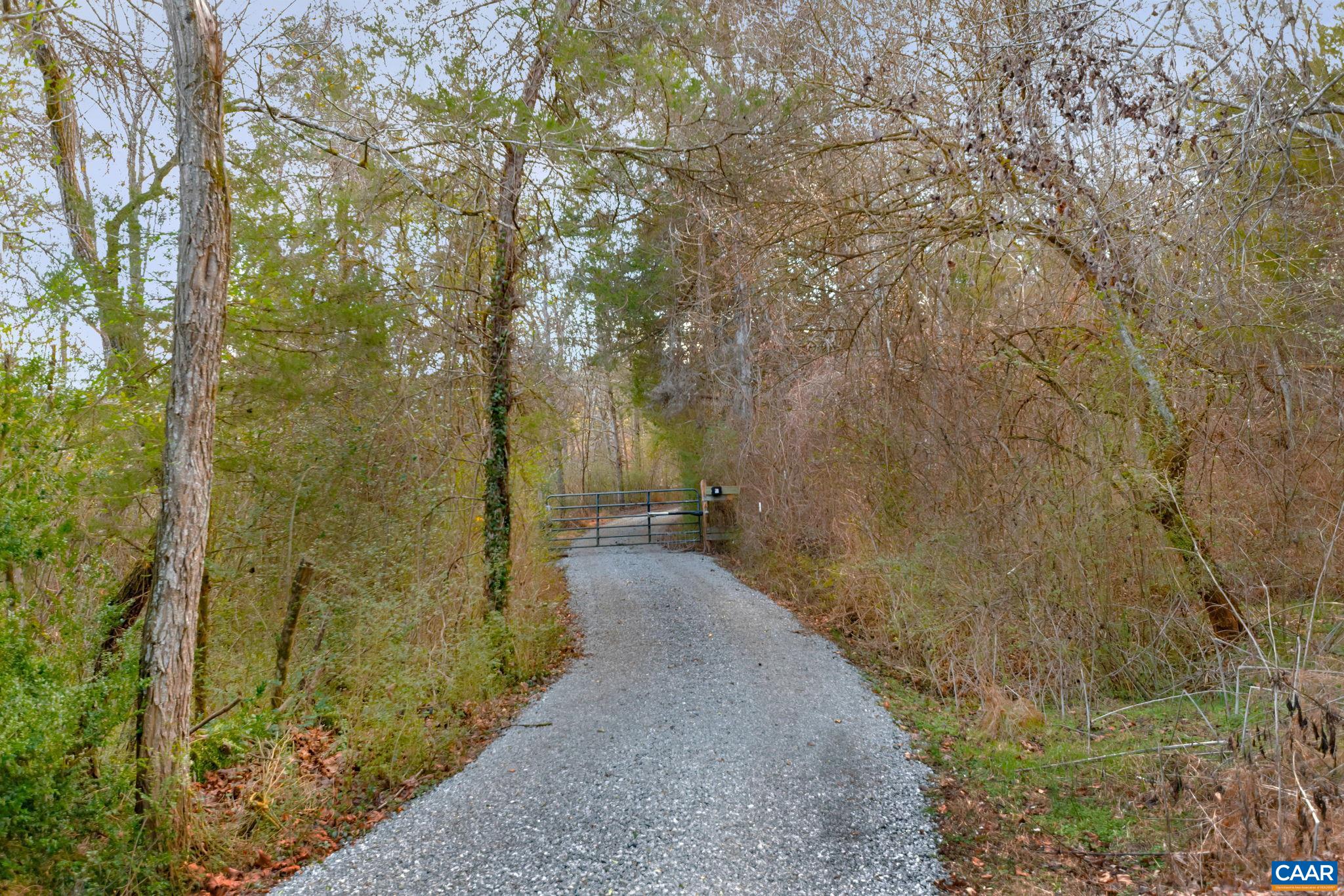 2761 JAMES RIVER RD