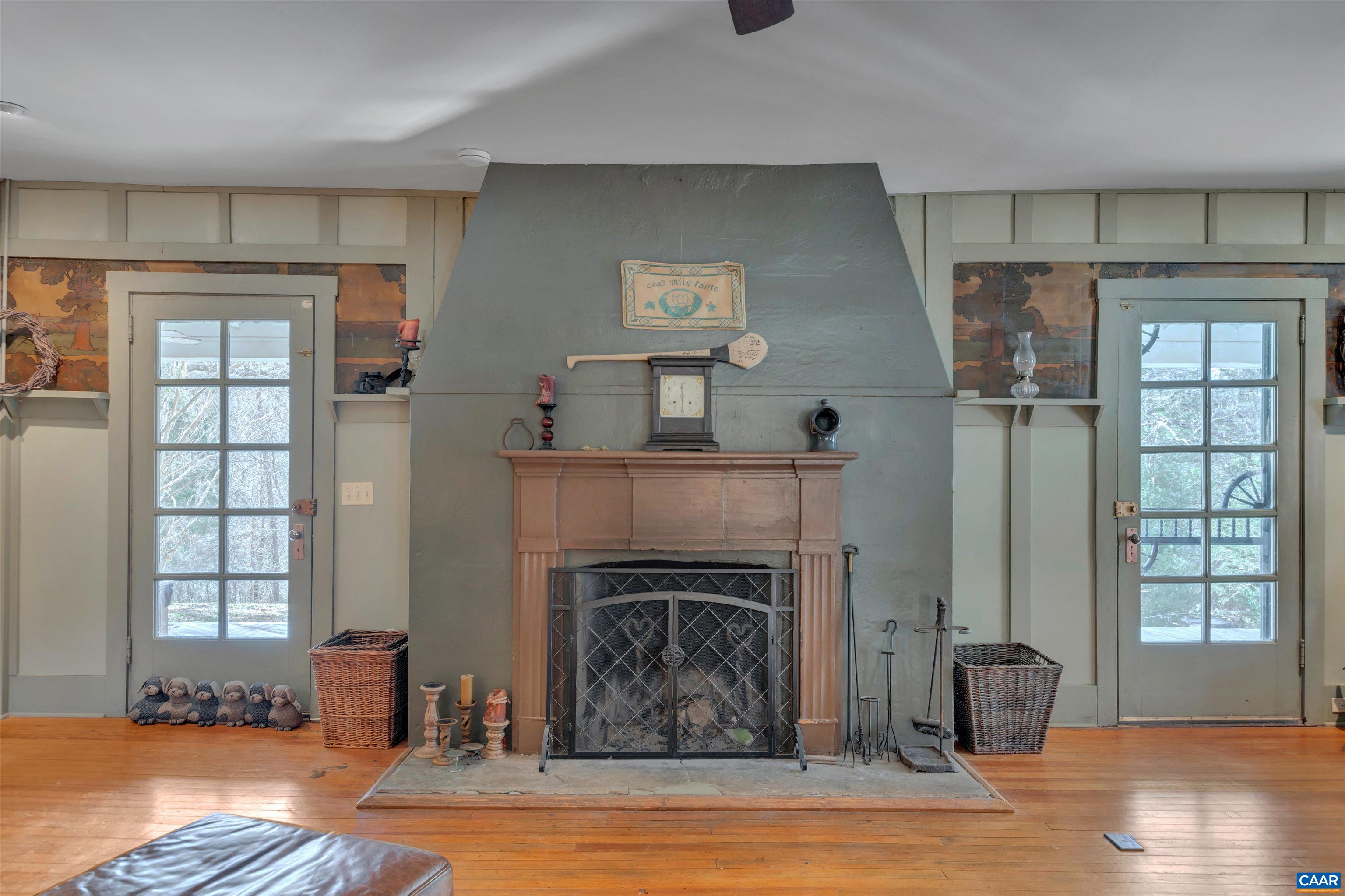 2761 JAMES RIVER RD