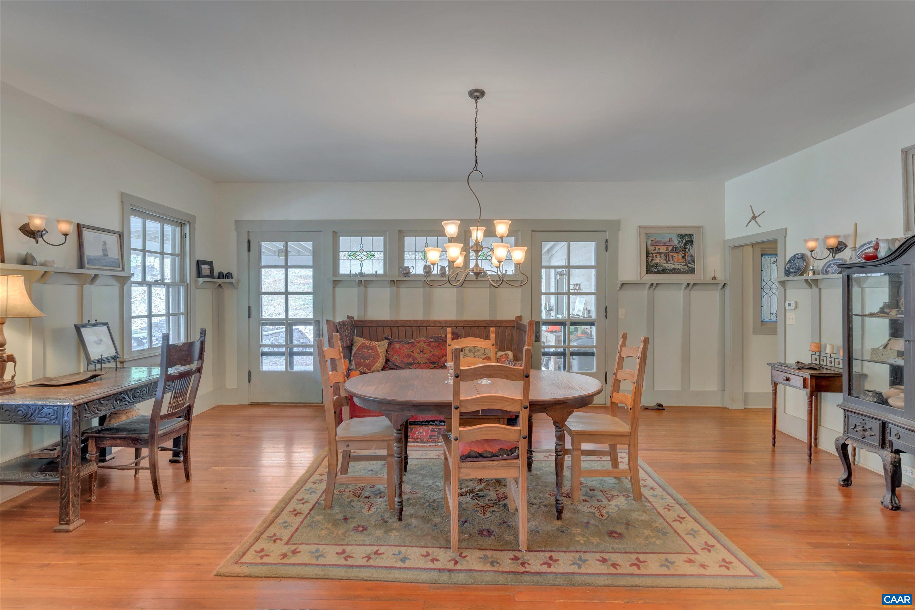 2761 JAMES RIVER RD