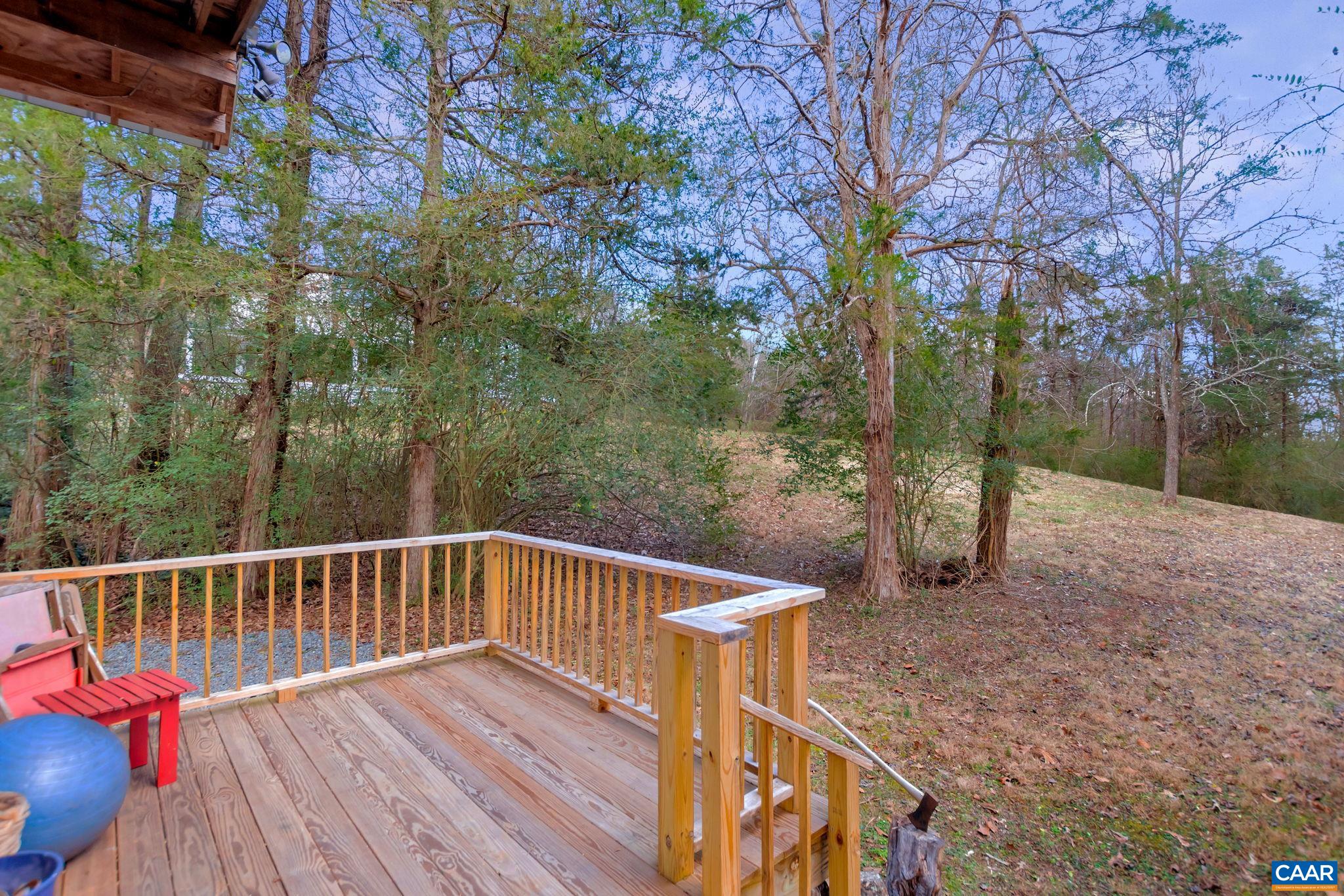2761 JAMES RIVER RD