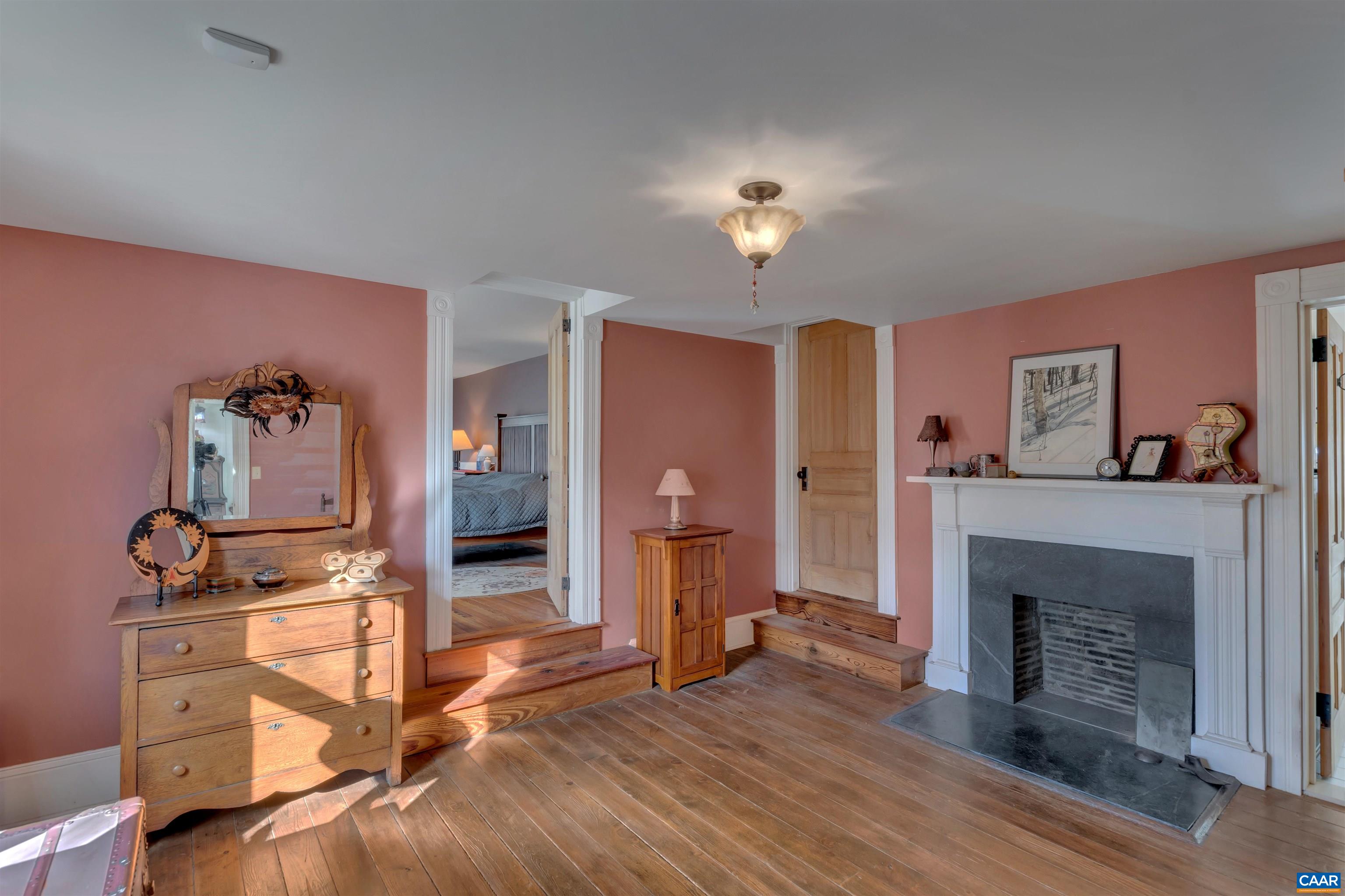 2761 JAMES RIVER RD