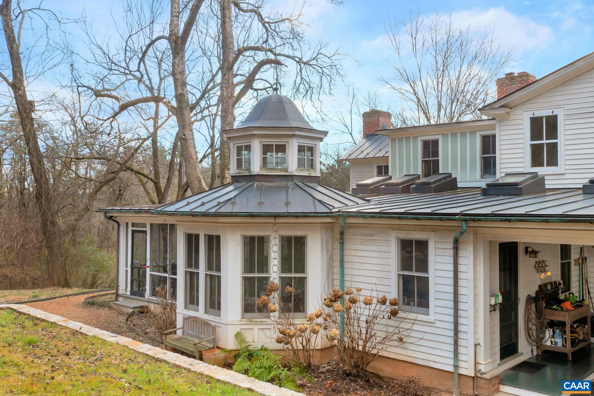 2761 JAMES RIVER RD