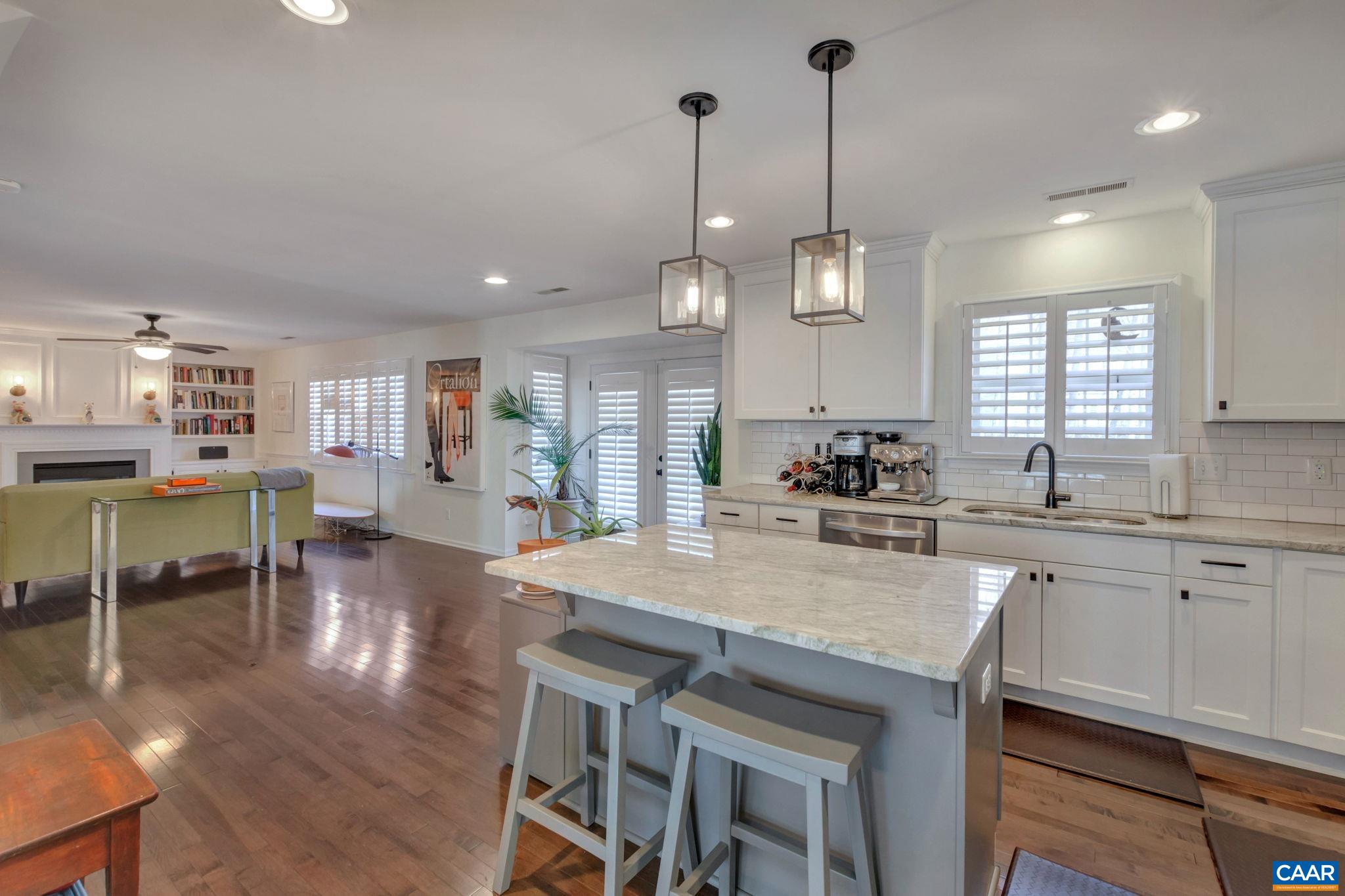 1159 RIVER OAKS LN