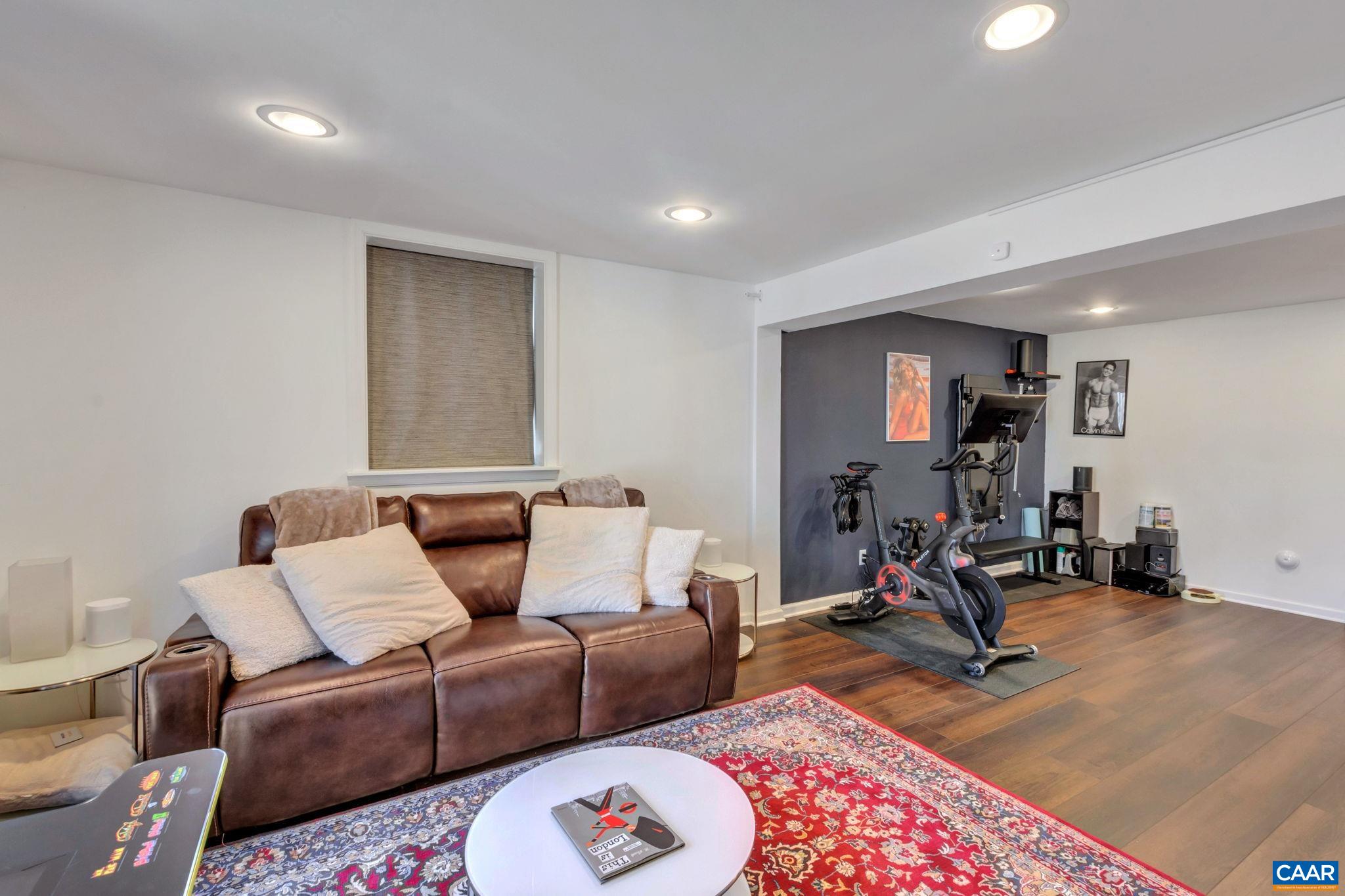 1159 RIVER OAKS LN