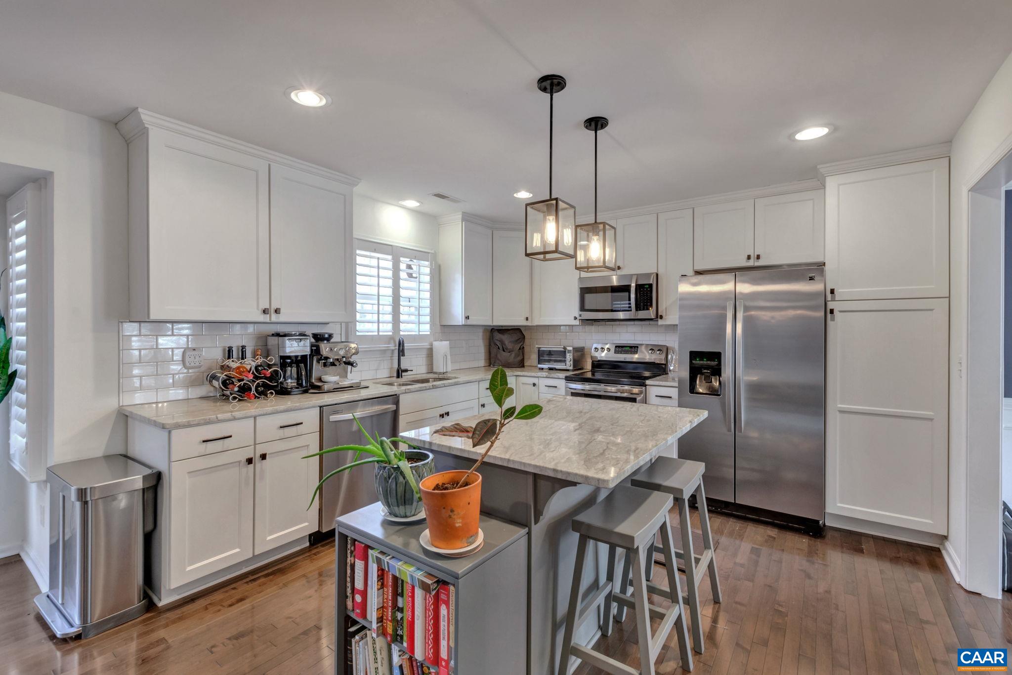 1159 RIVER OAKS LN
