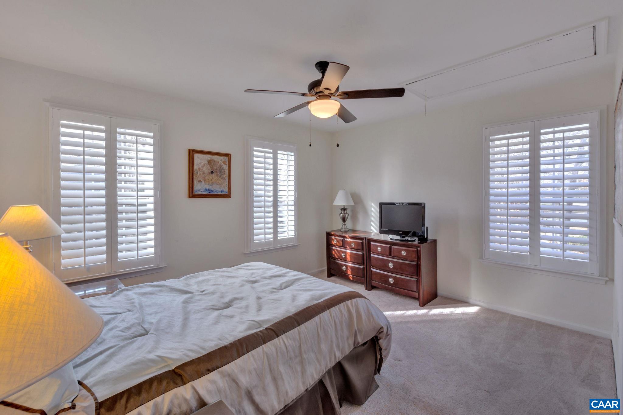 1159 RIVER OAKS LN