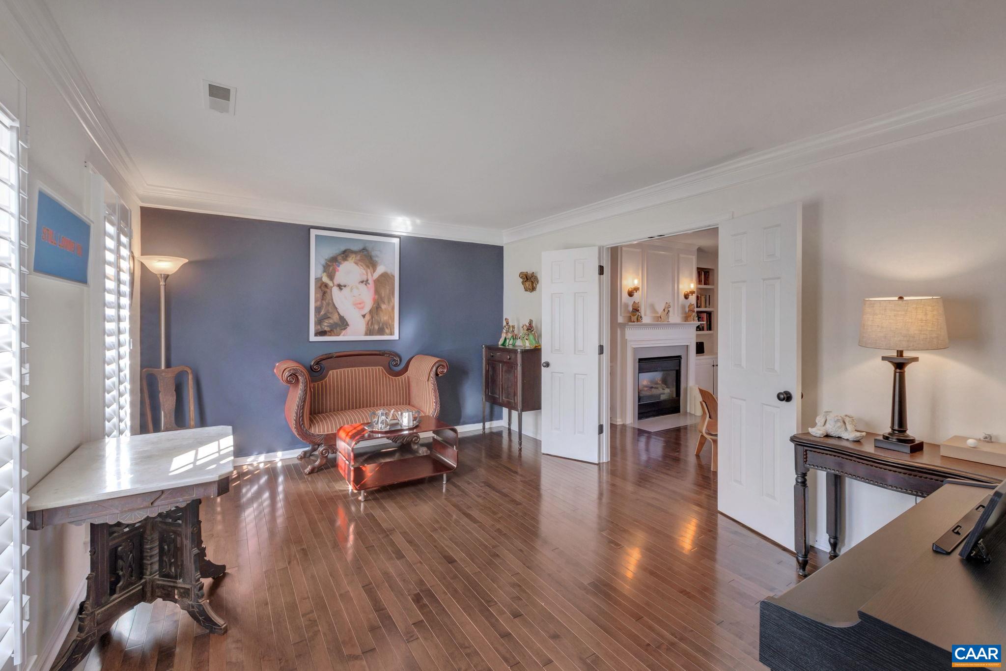 1159 RIVER OAKS LN