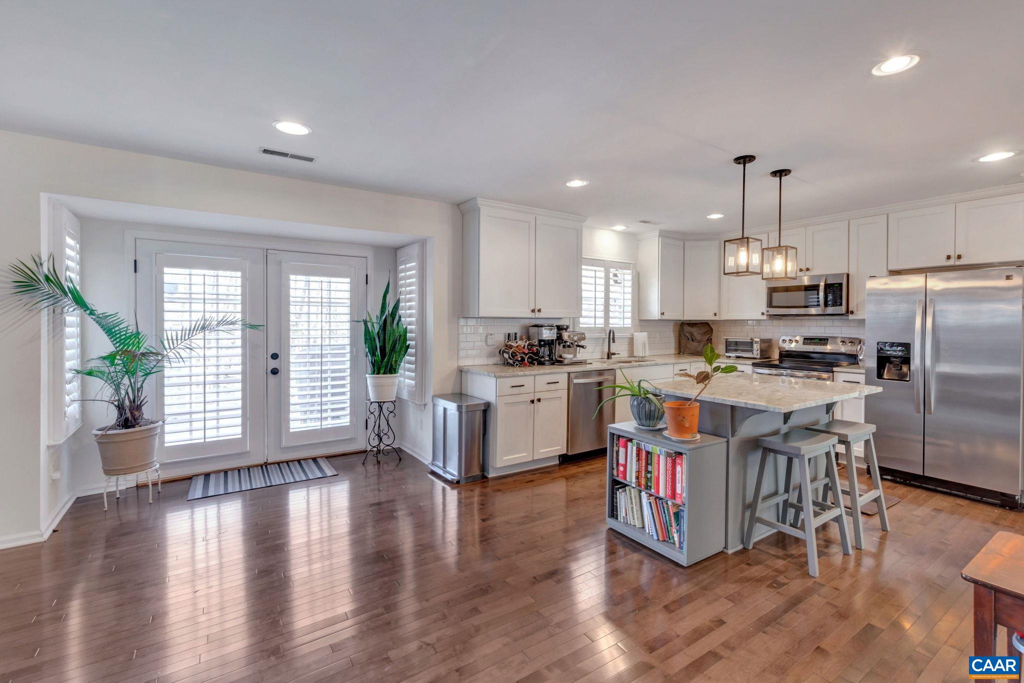 1159 RIVER OAKS LN