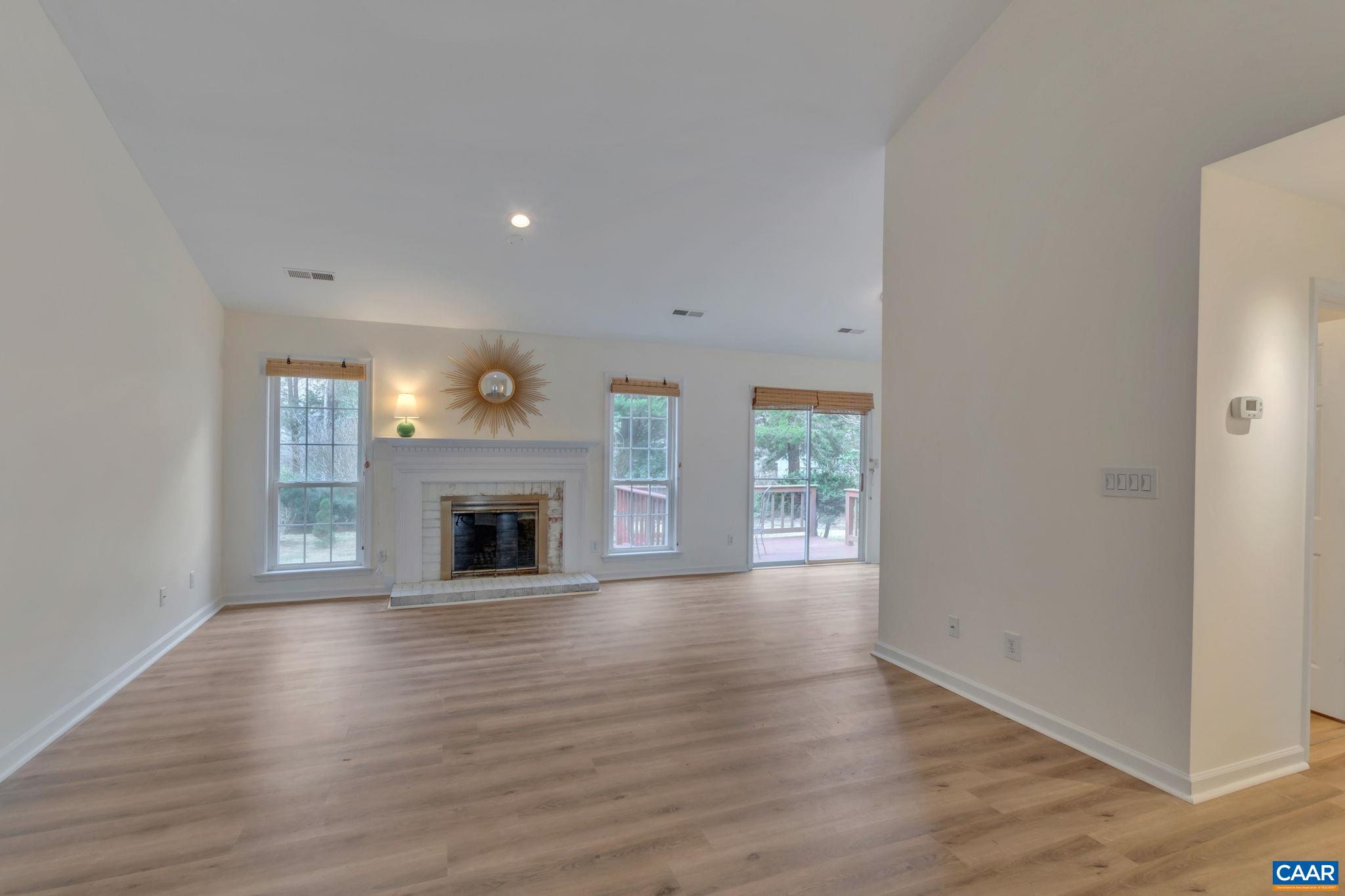 2071 WINTERFIELD CIR