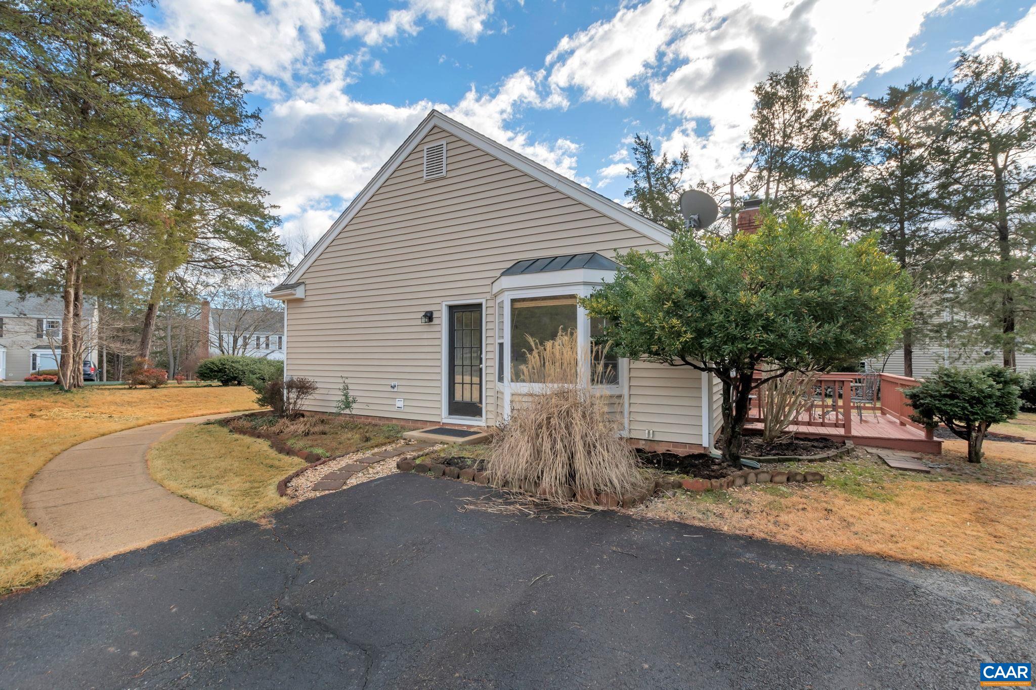 2071 WINTERFIELD CIR