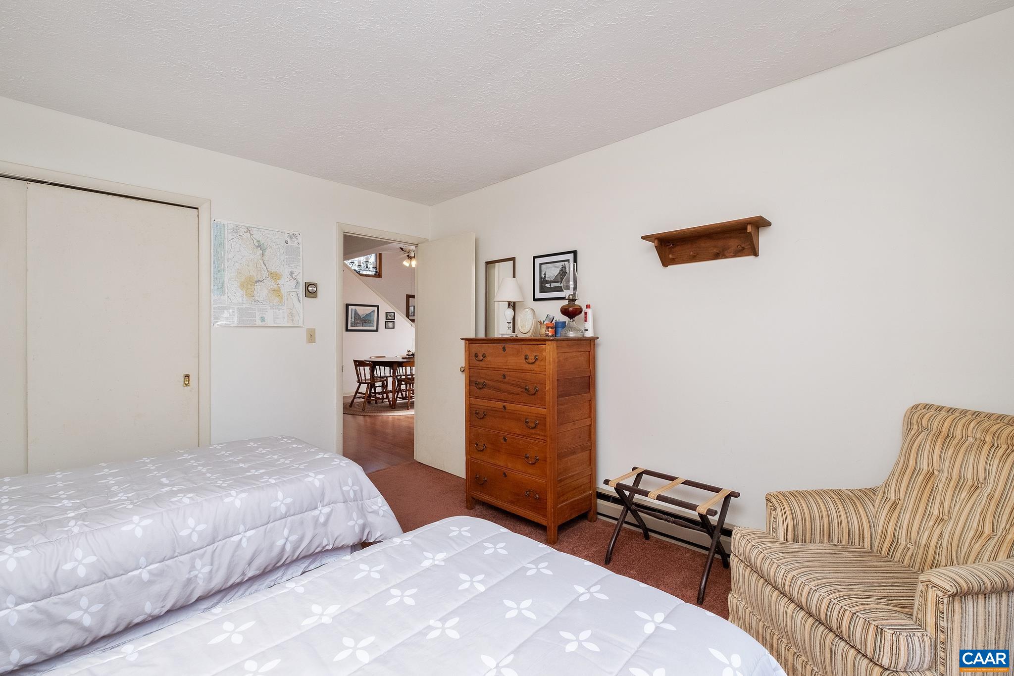 75 HICKORYNUT RD