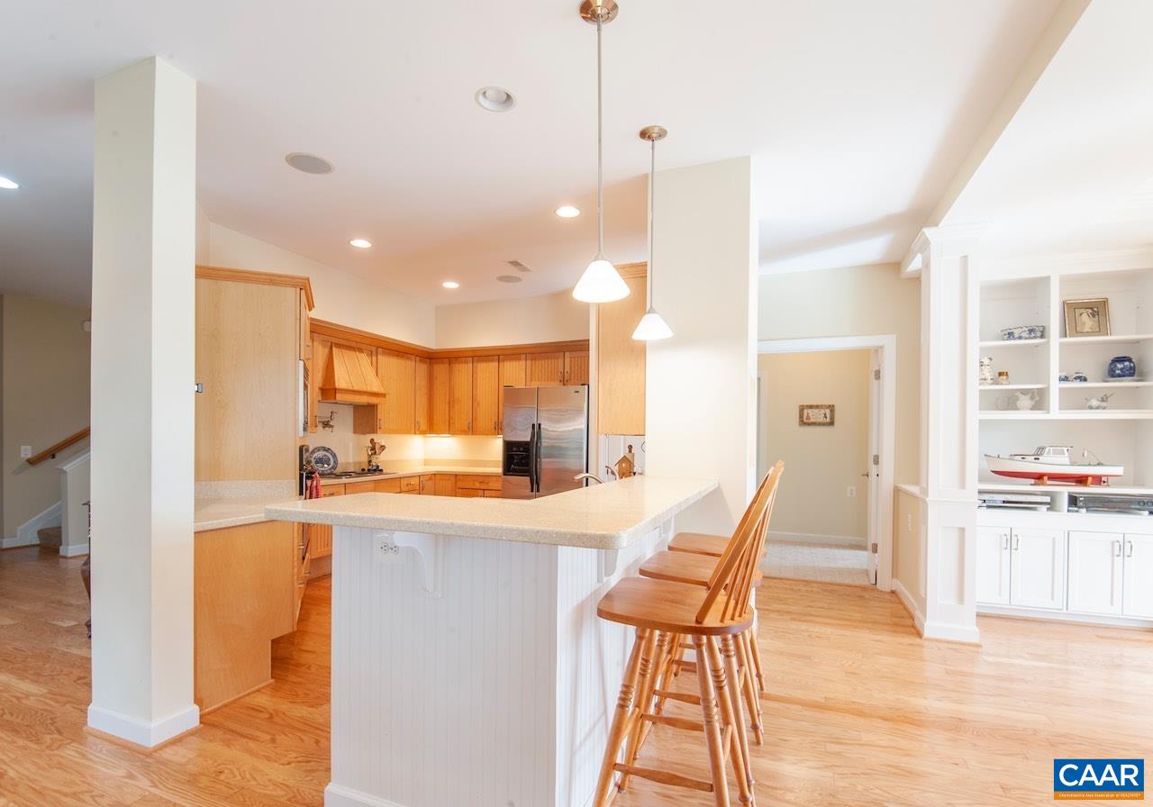 165 ROSEWOOD DR