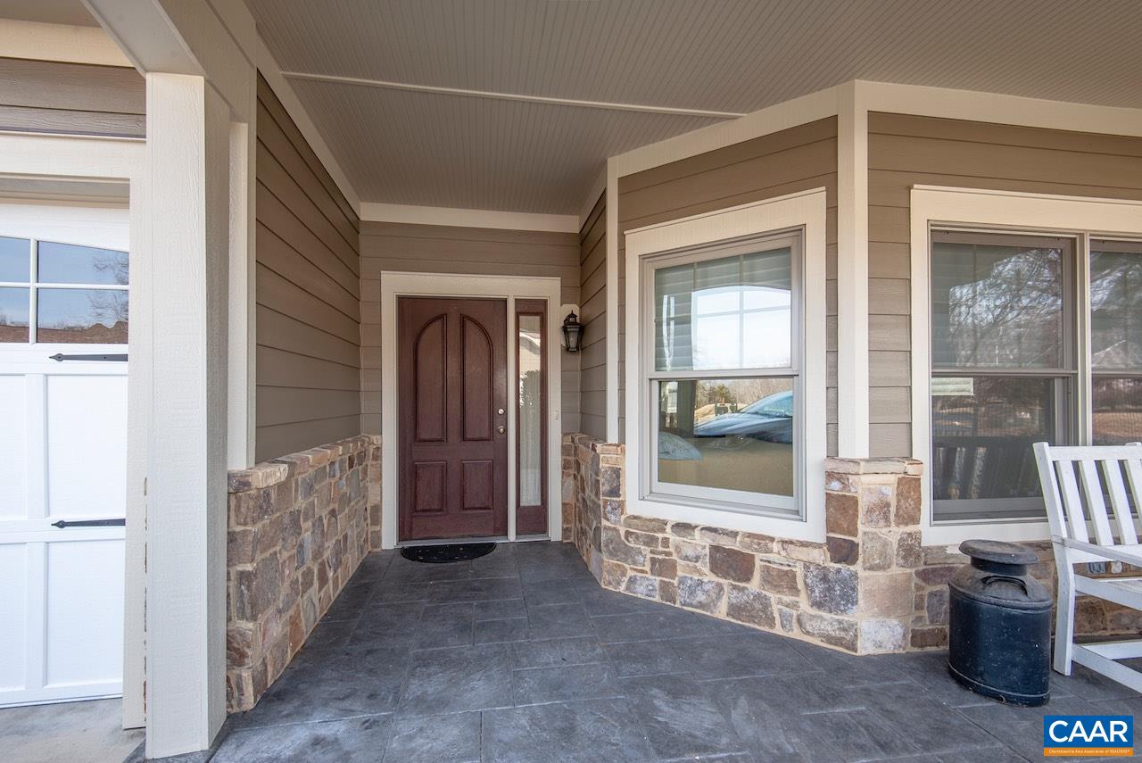 165 ROSEWOOD DR