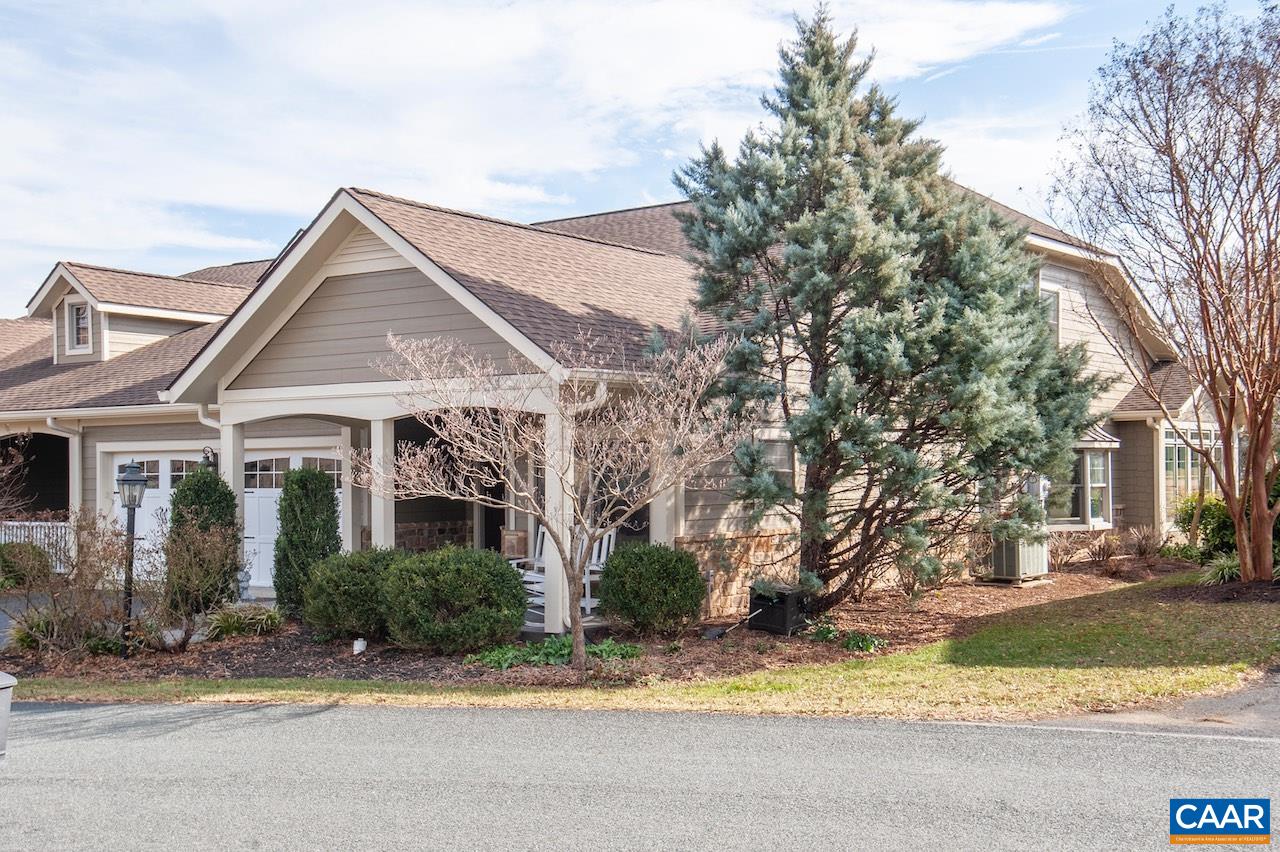 165 ROSEWOOD DR