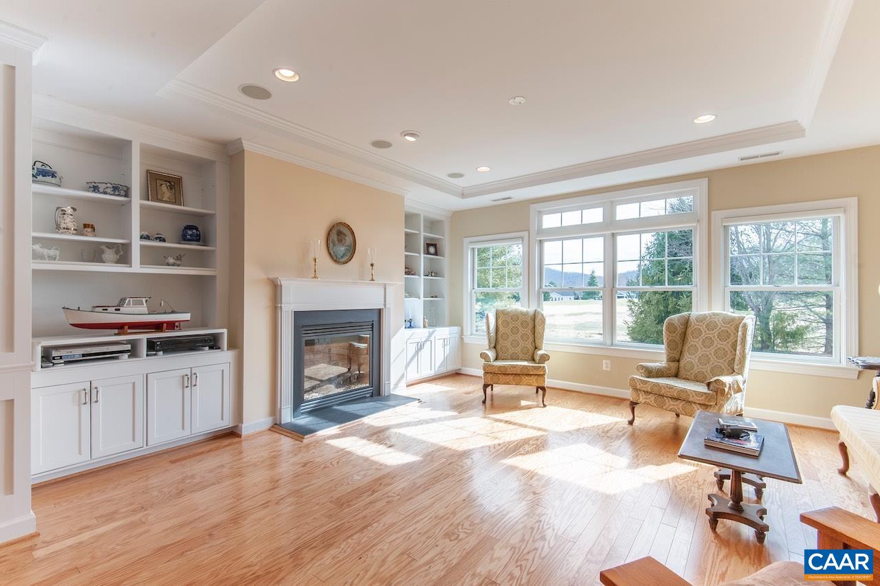 165 ROSEWOOD DR