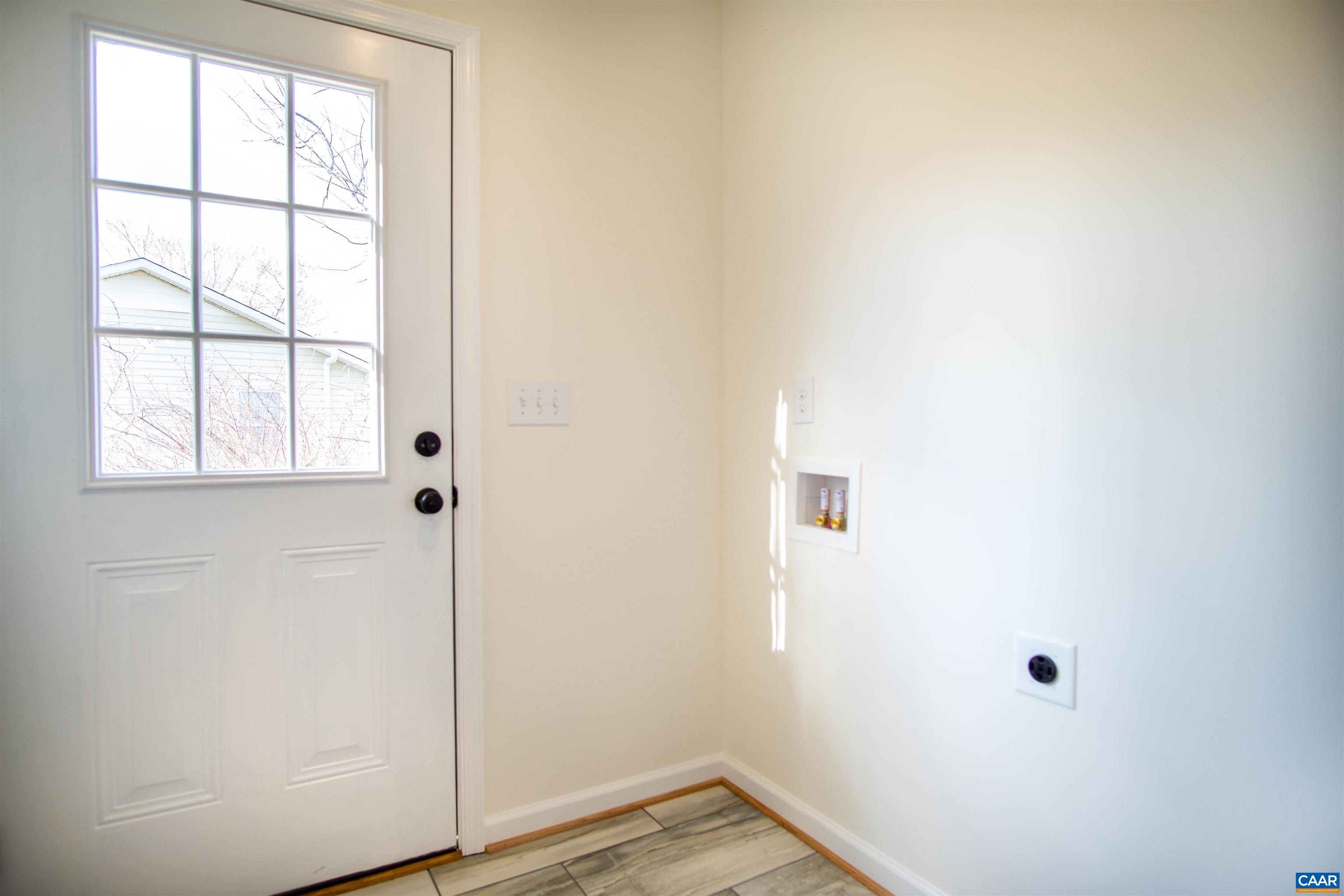 51 E DAFFODIL DR