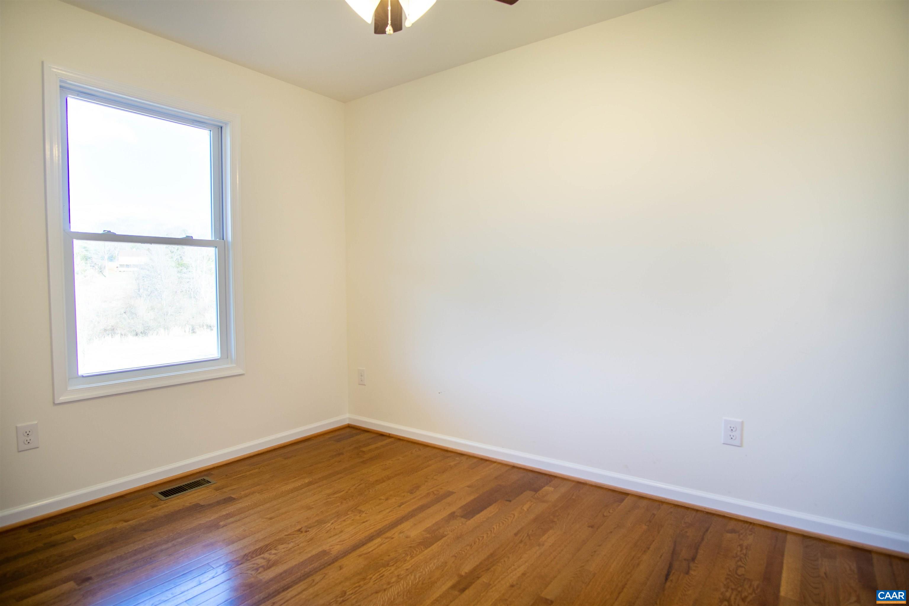 51 E DAFFODIL DR