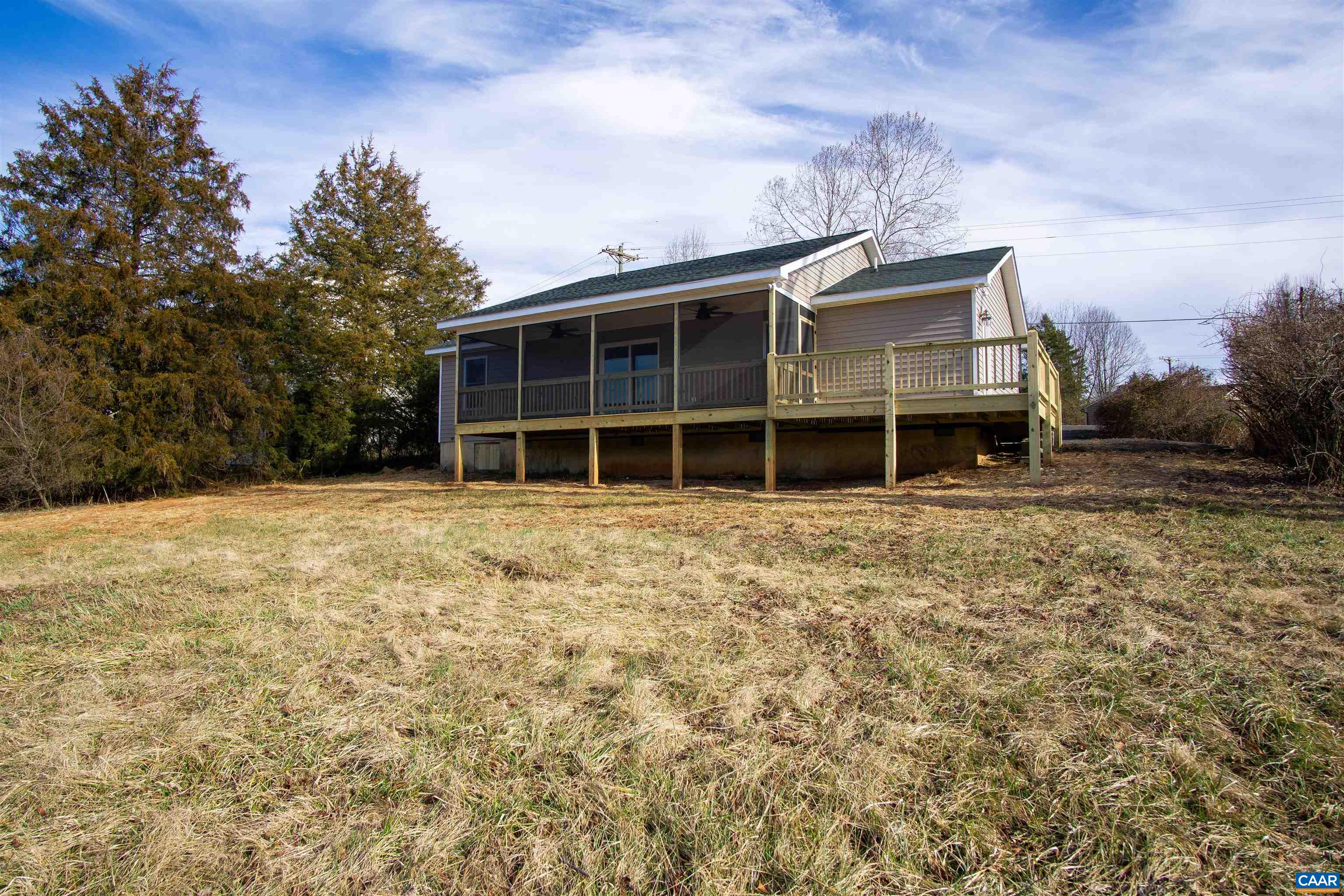 51 E DAFFODIL DR