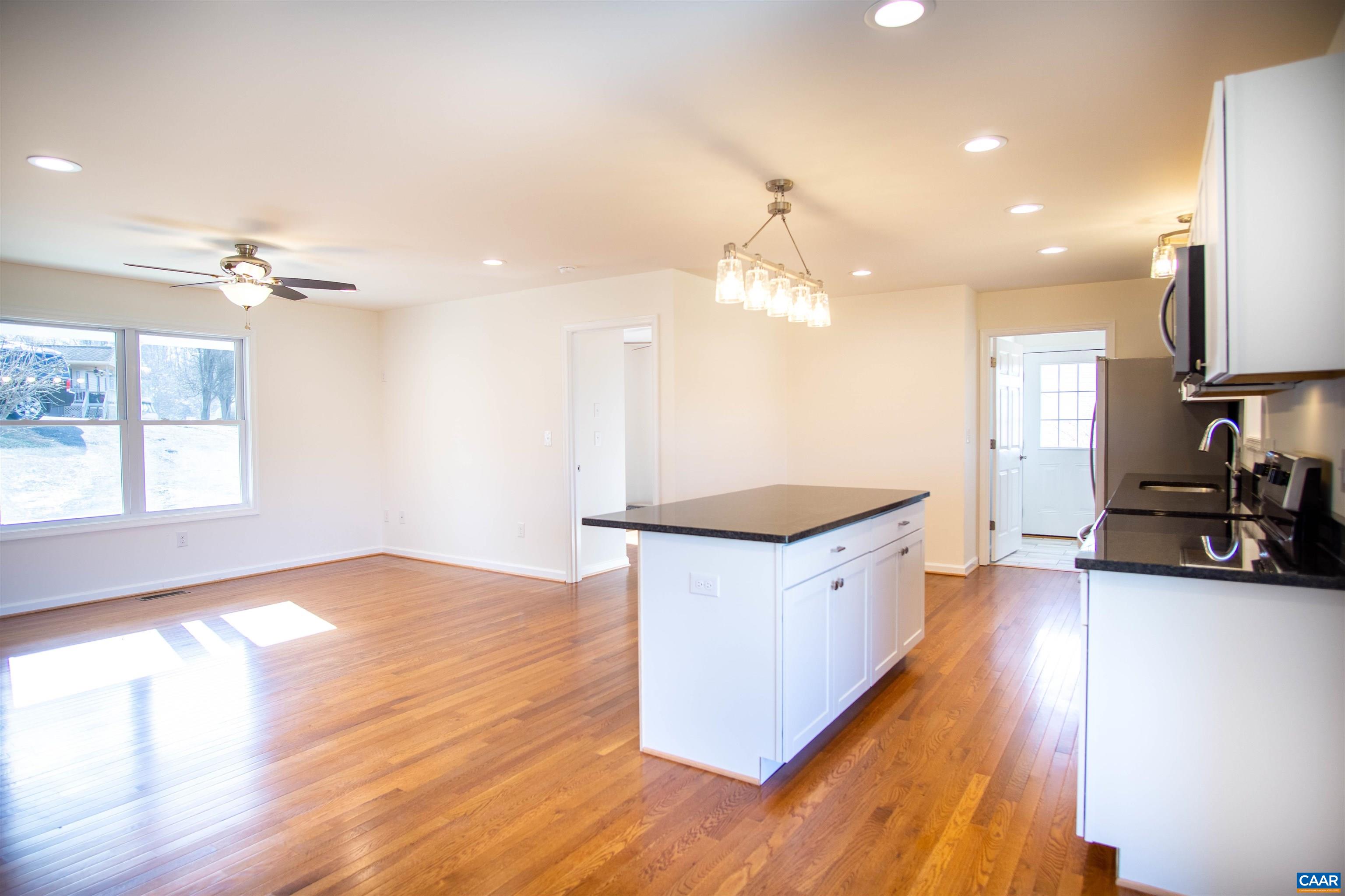 51 E DAFFODIL DR