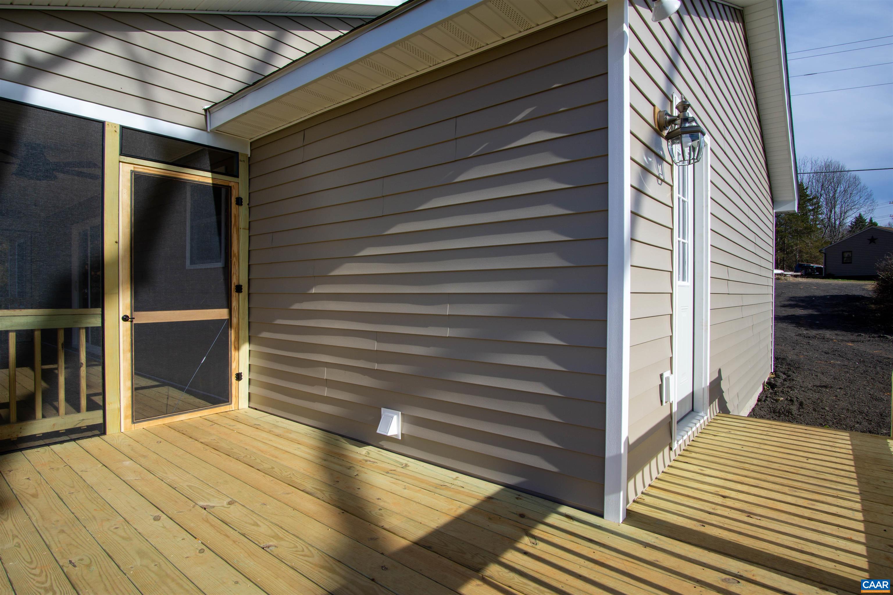 51 E DAFFODIL DR