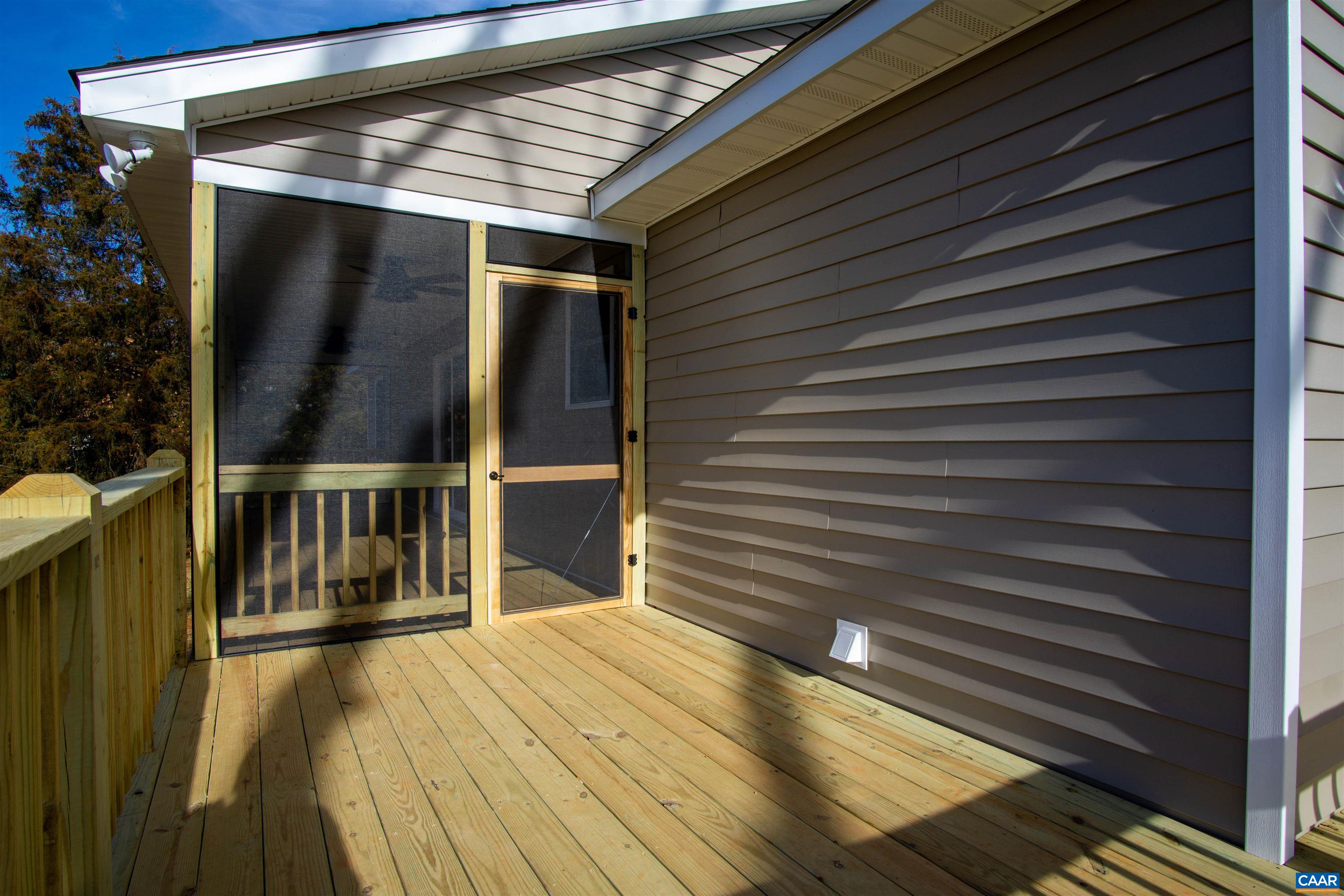 51 E DAFFODIL DR
