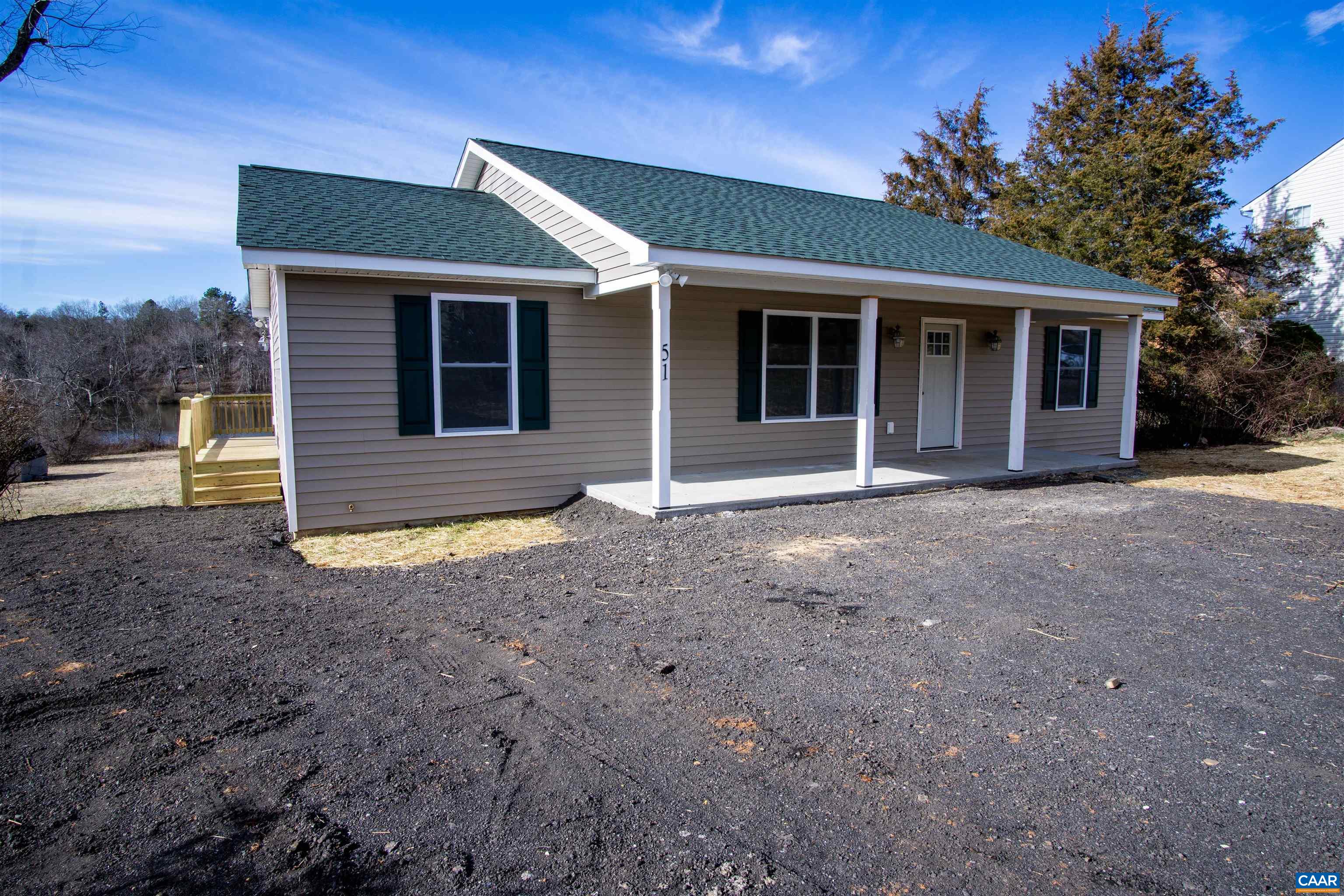 51 E DAFFODIL DR
