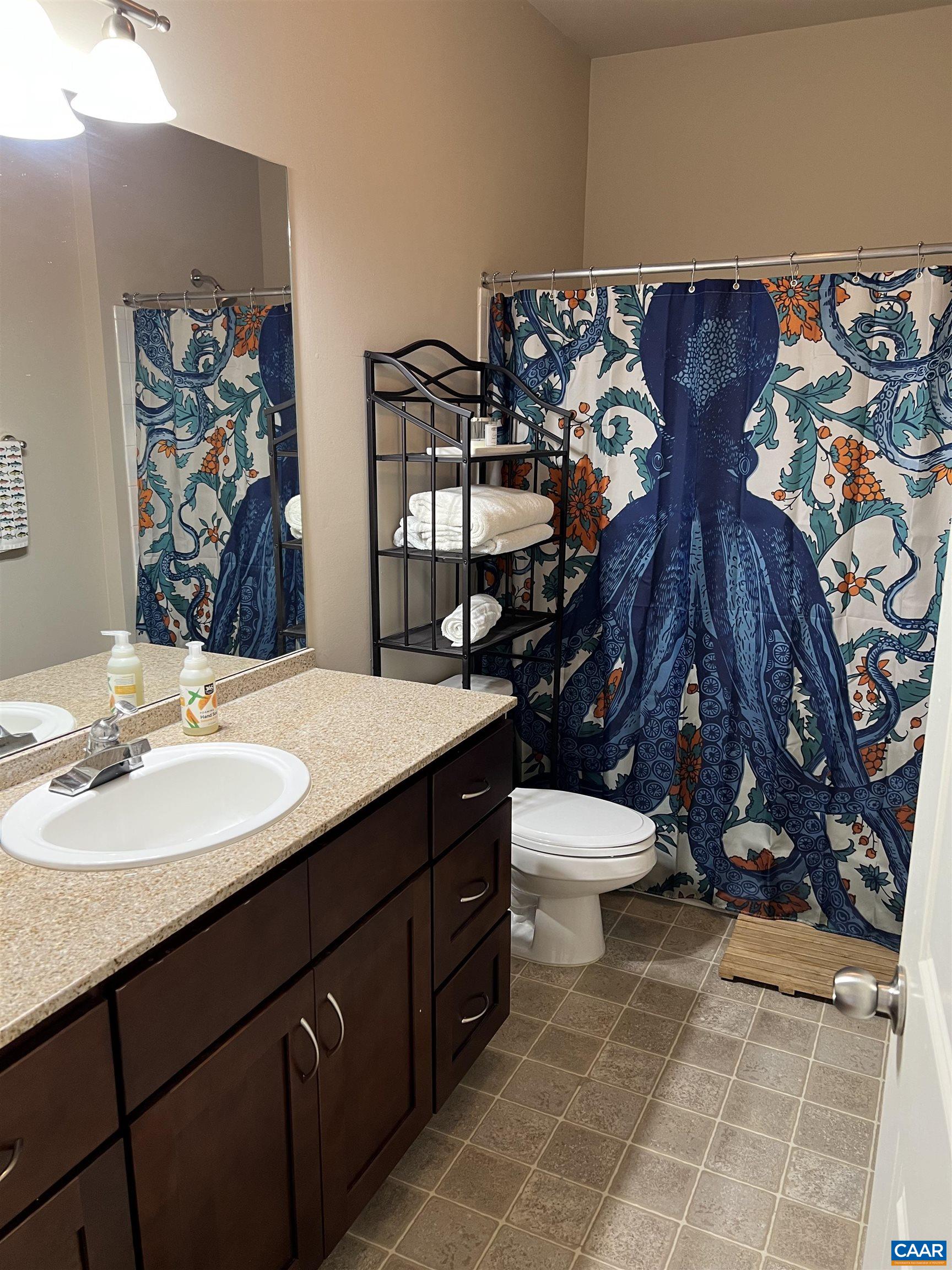 740 WALKER SQ Unit: 3a