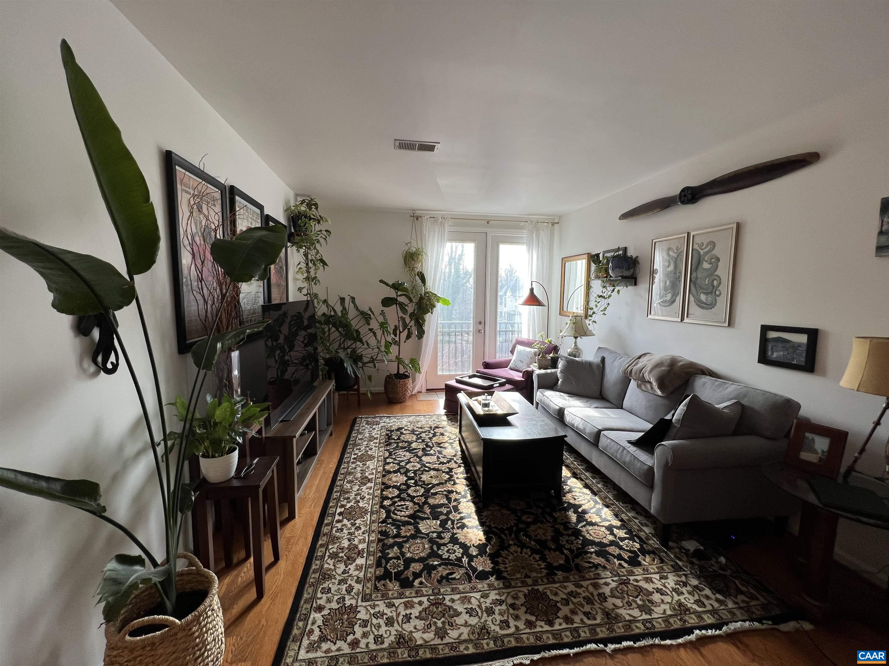 740 WALKER SQ Unit: 3a