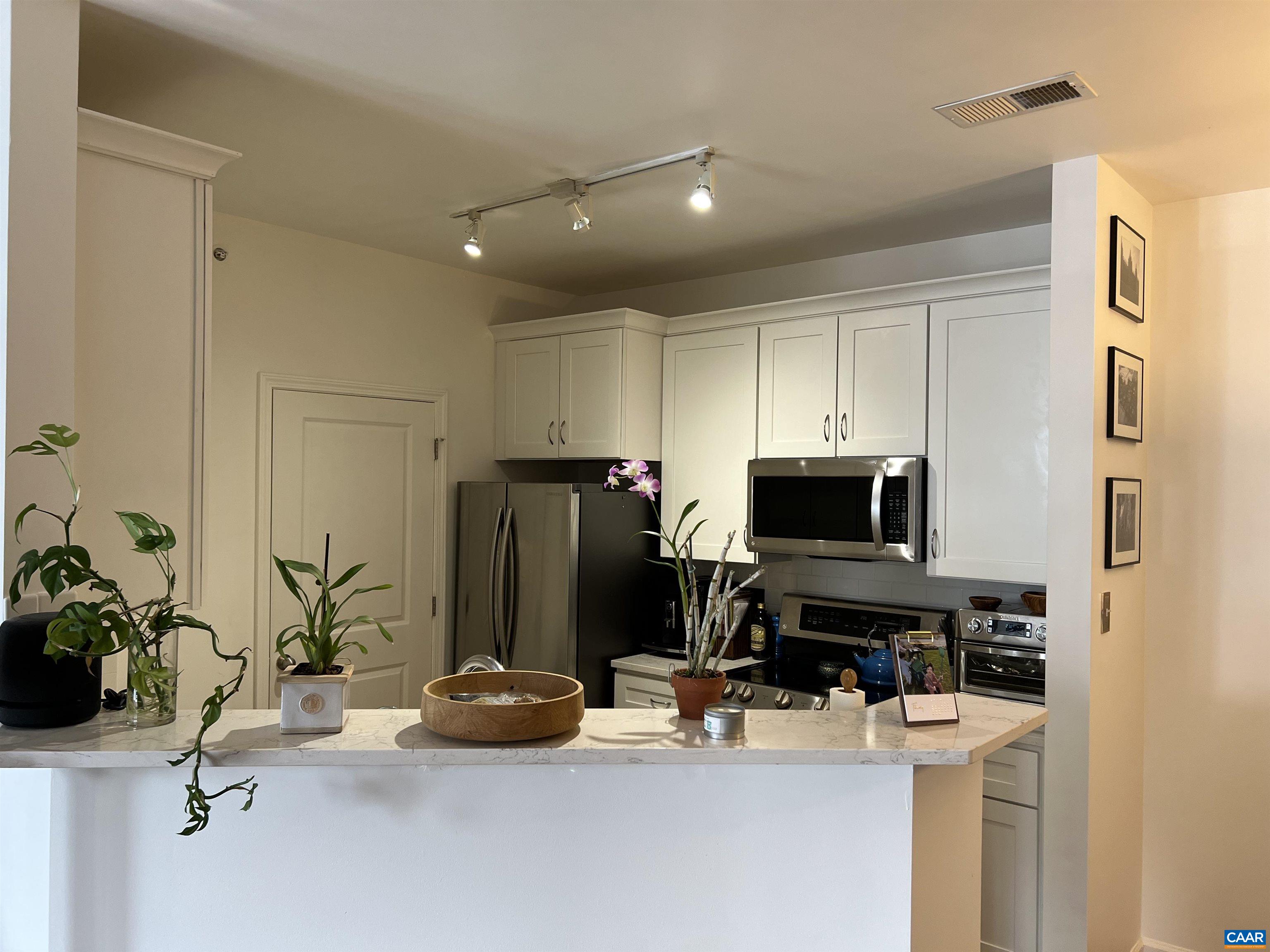 740 WALKER SQ Unit: 3a