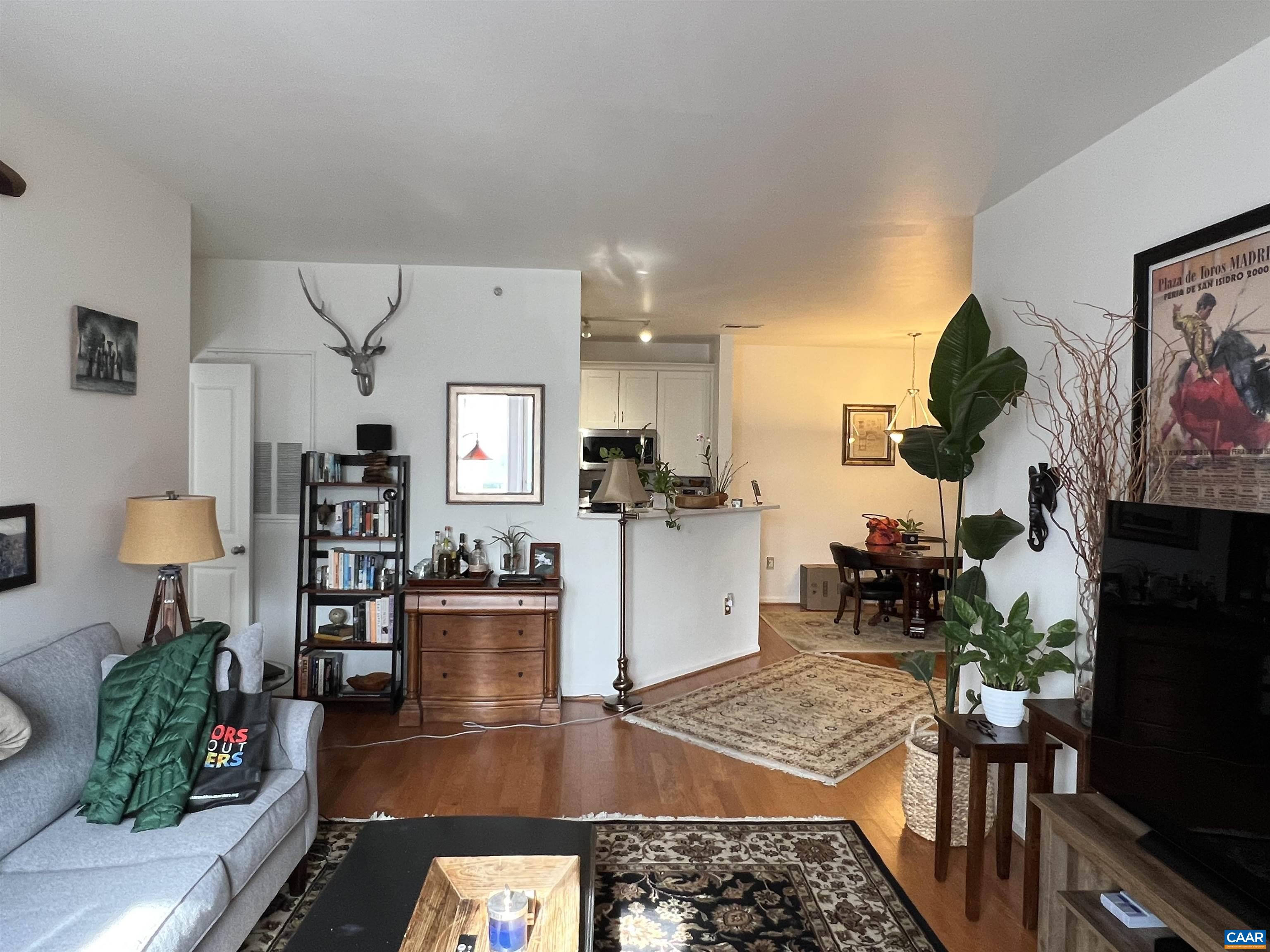 740 WALKER SQ Unit: 3a