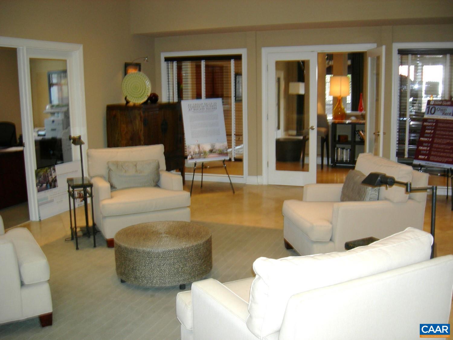 740 WALKER SQ Unit: 3a