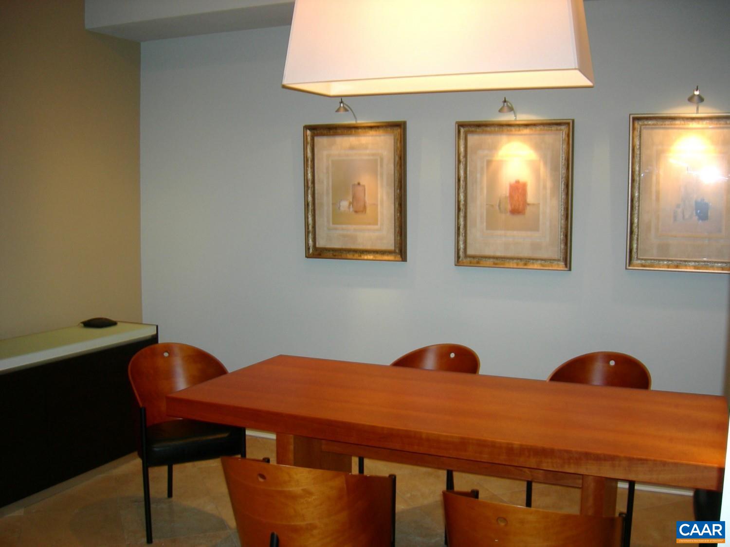 740 WALKER SQ Unit: 3a
