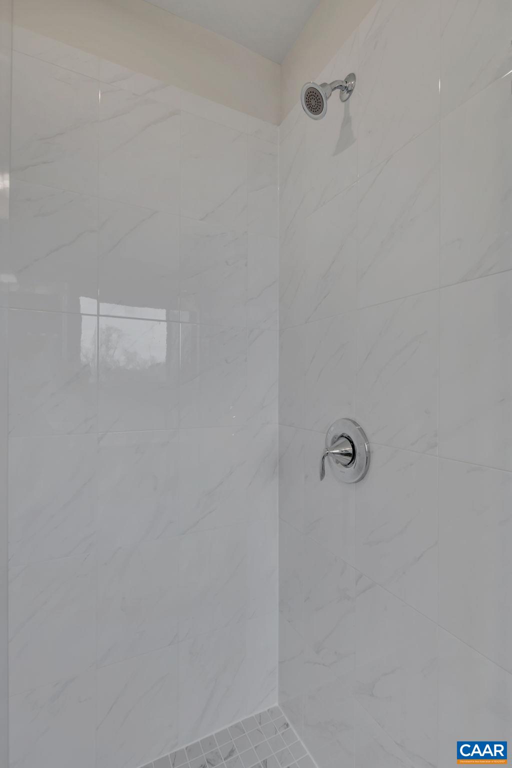 2268 FOWLER CIR