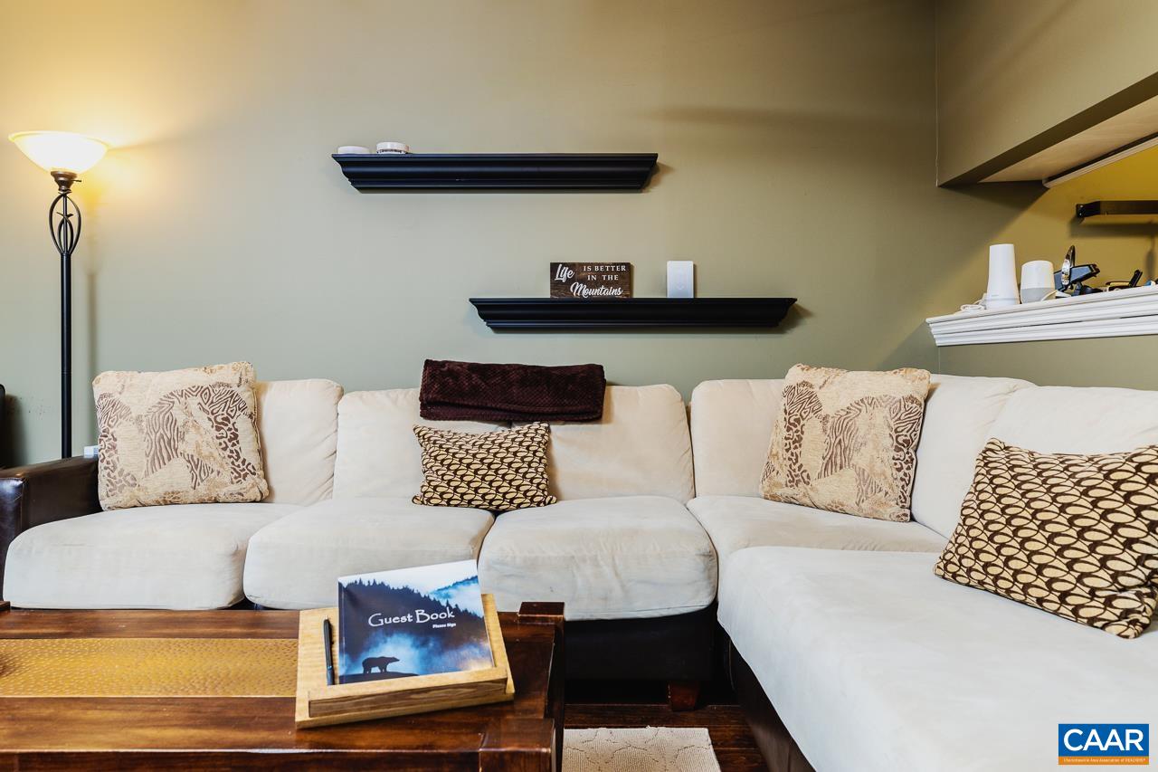 2201 TANNERS RIDGE CONDOS