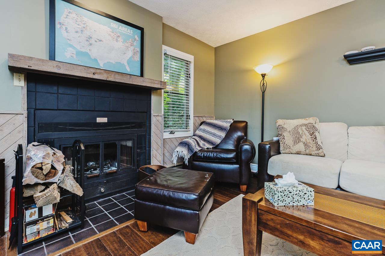 2201 TANNERS RIDGE CONDOS