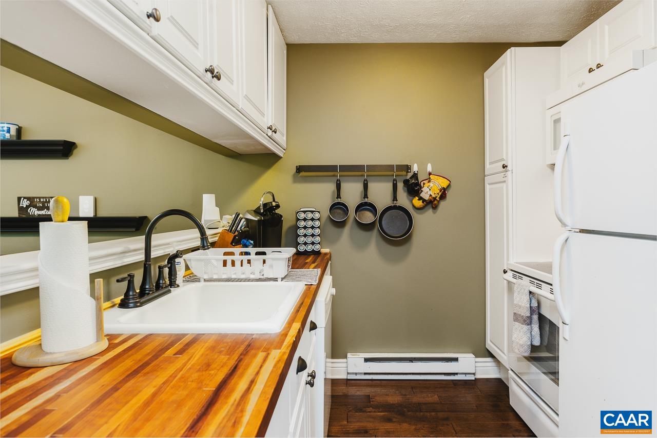 2201 TANNERS RIDGE CONDOS