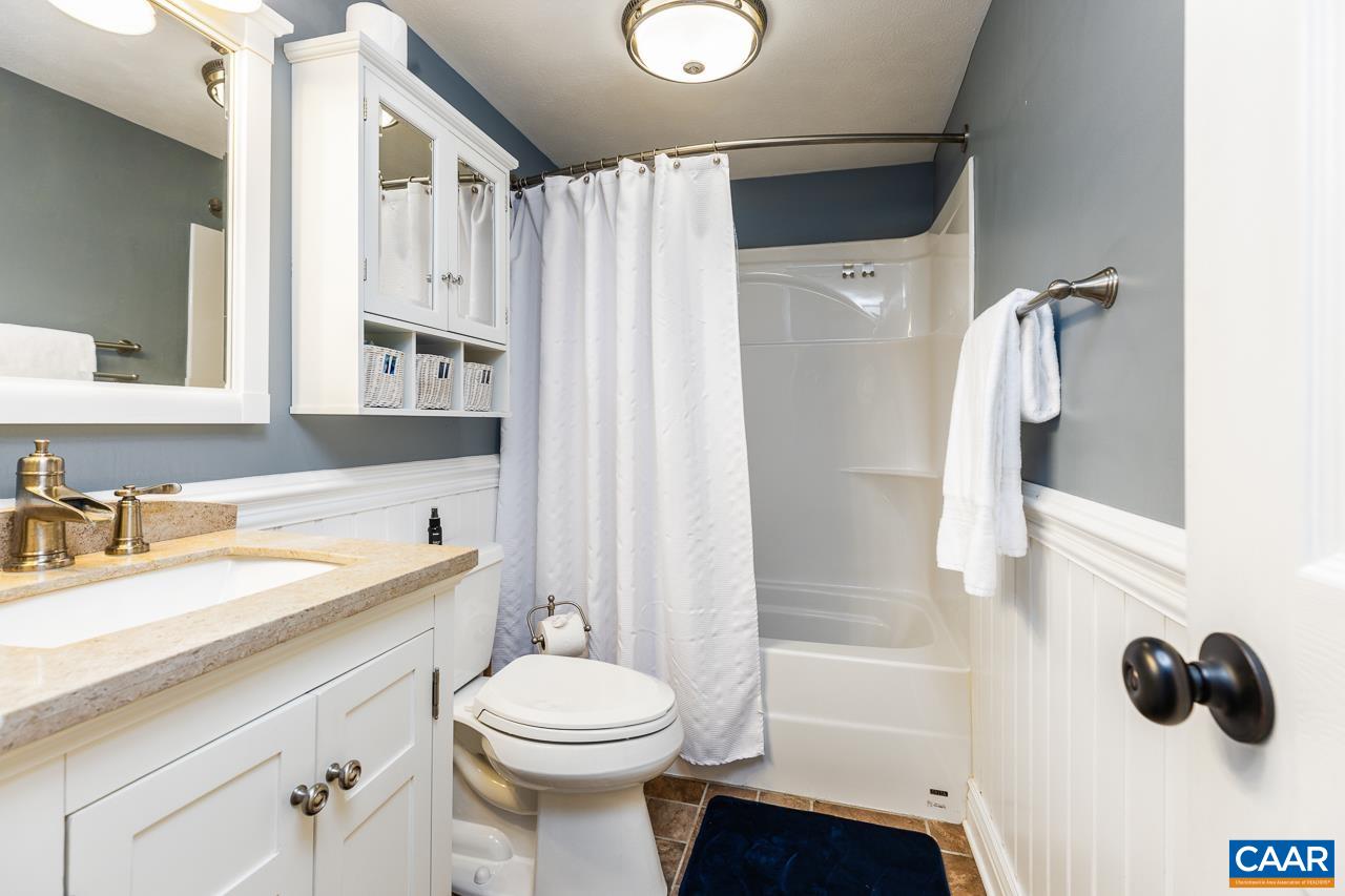 2201 TANNERS RIDGE CONDOS