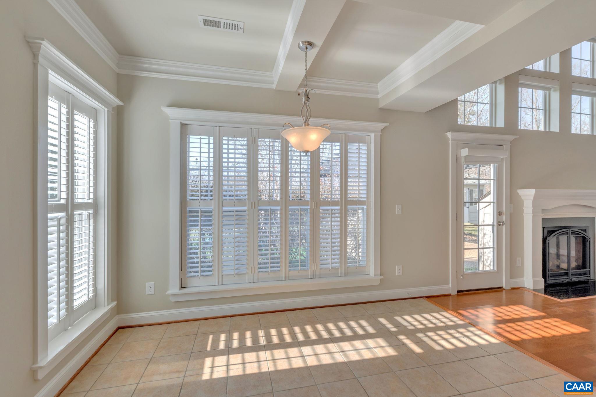 5255 PARK RIDGE CT