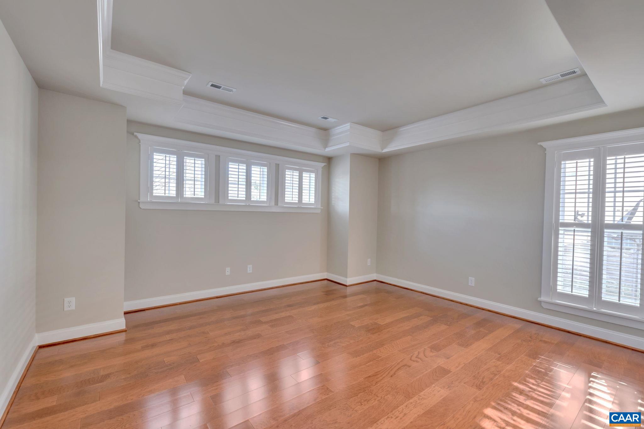 5255 PARK RIDGE CT