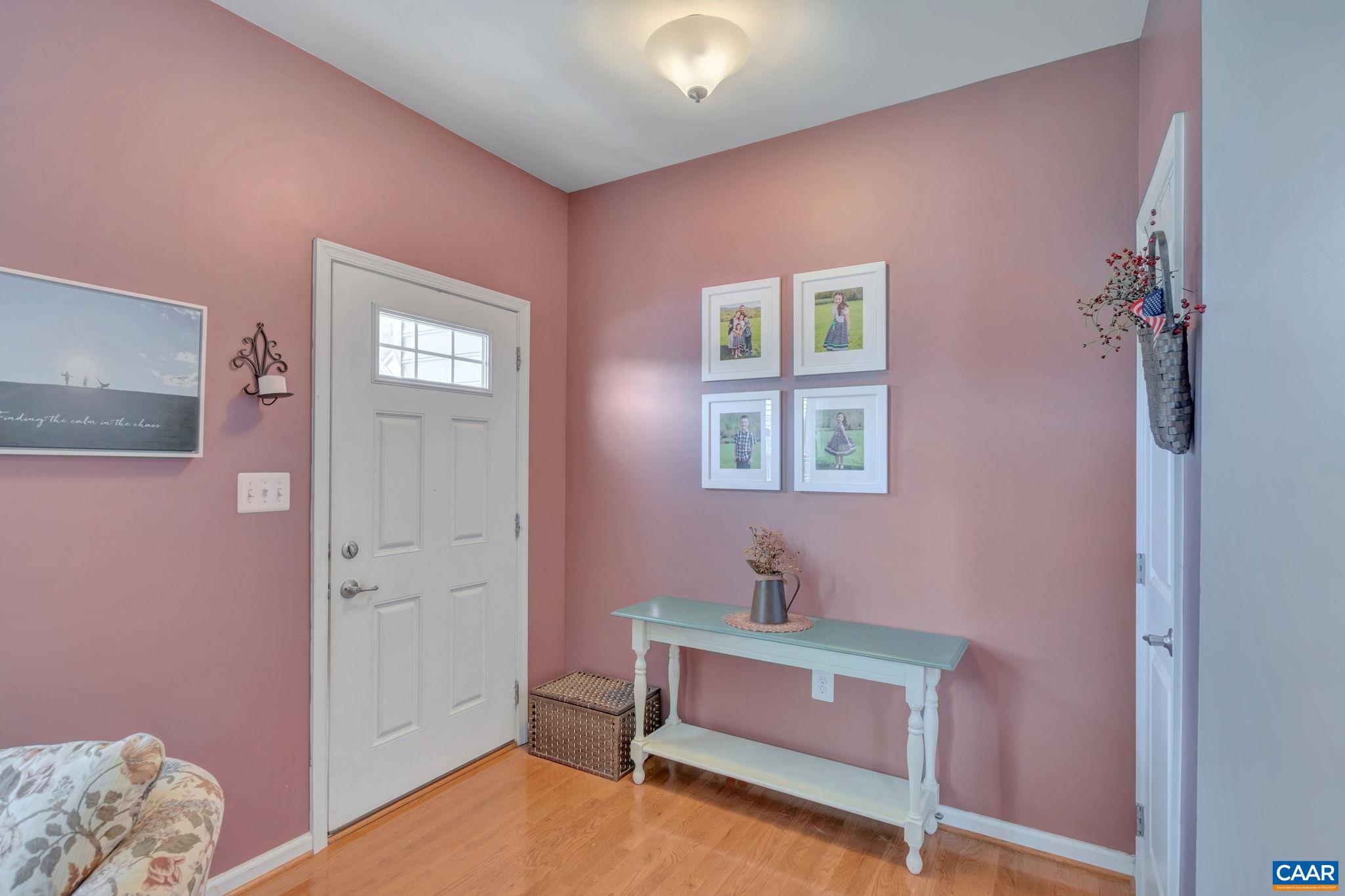 2216 KENDALL CT