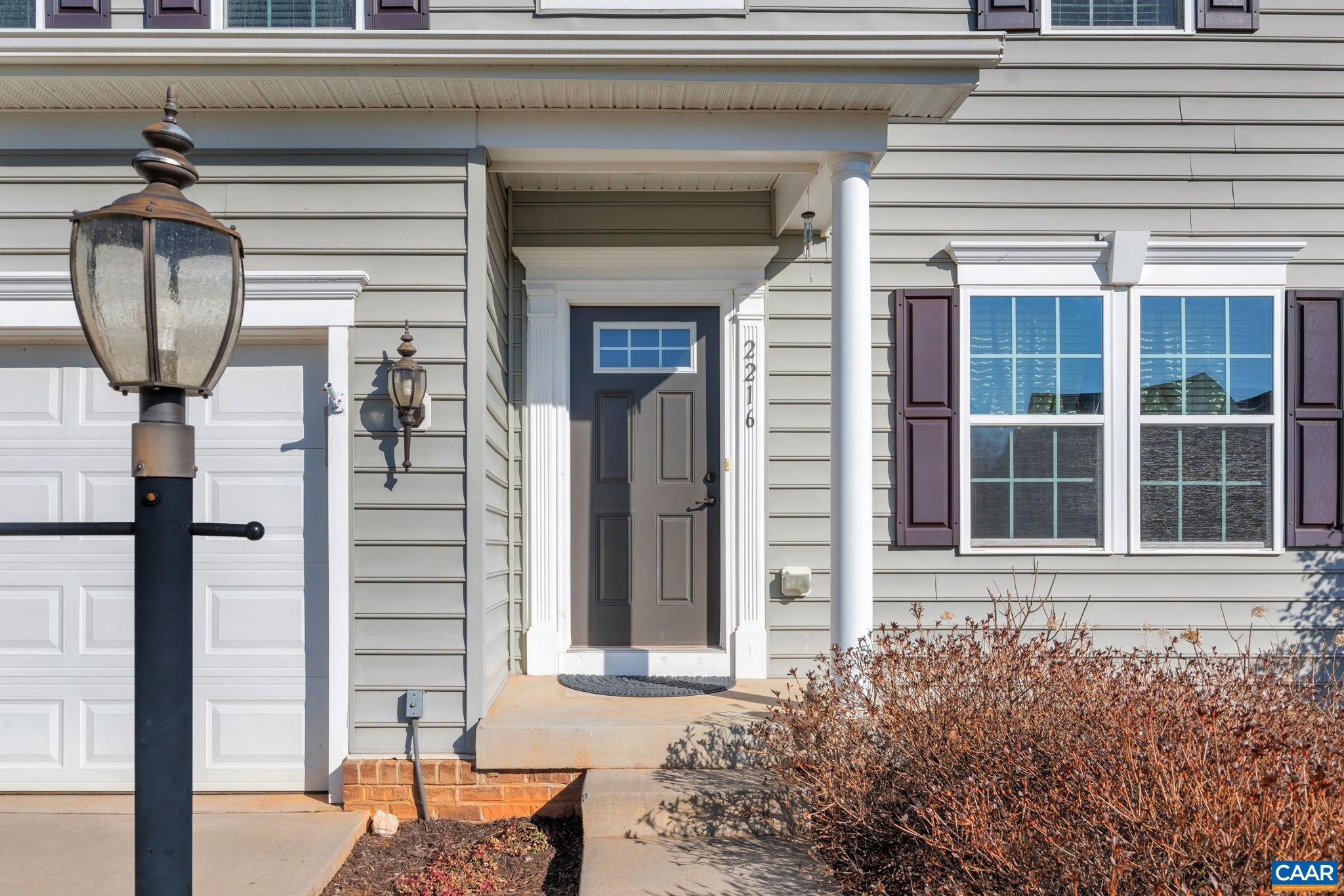 2216 KENDALL CT